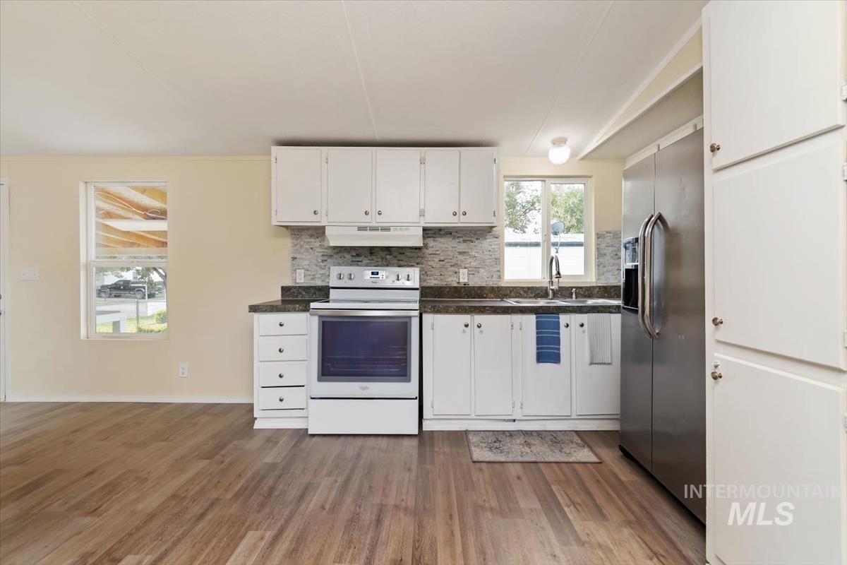 907 Round Valley St Property Photo 8
