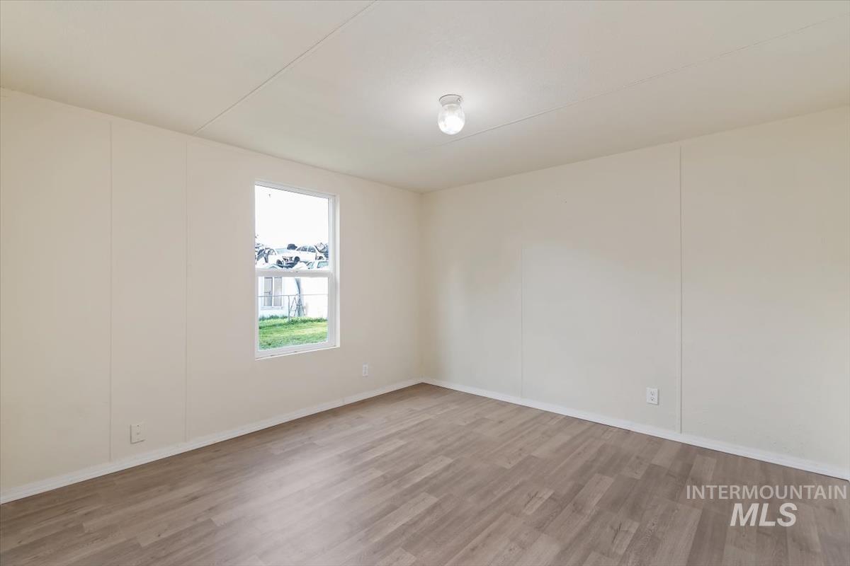 907 Round Valley St Property Photo 15