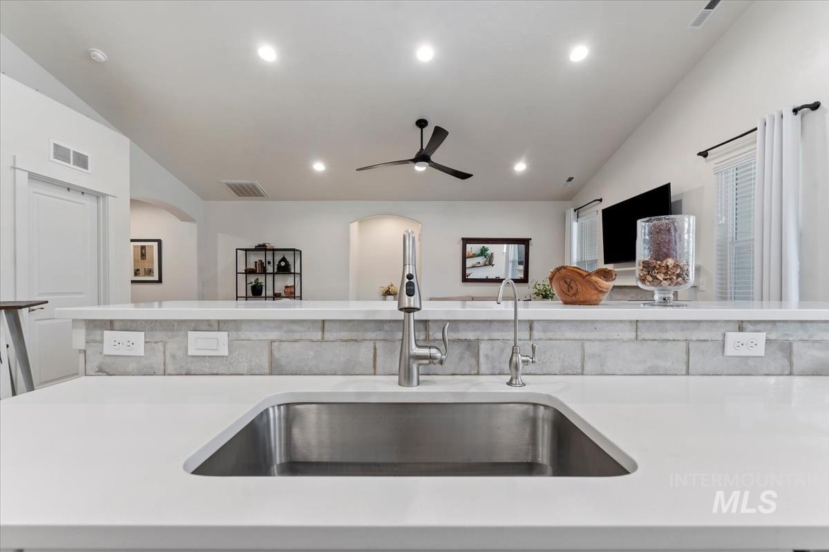 10574 W. Catmint Dr. Property Photo 16