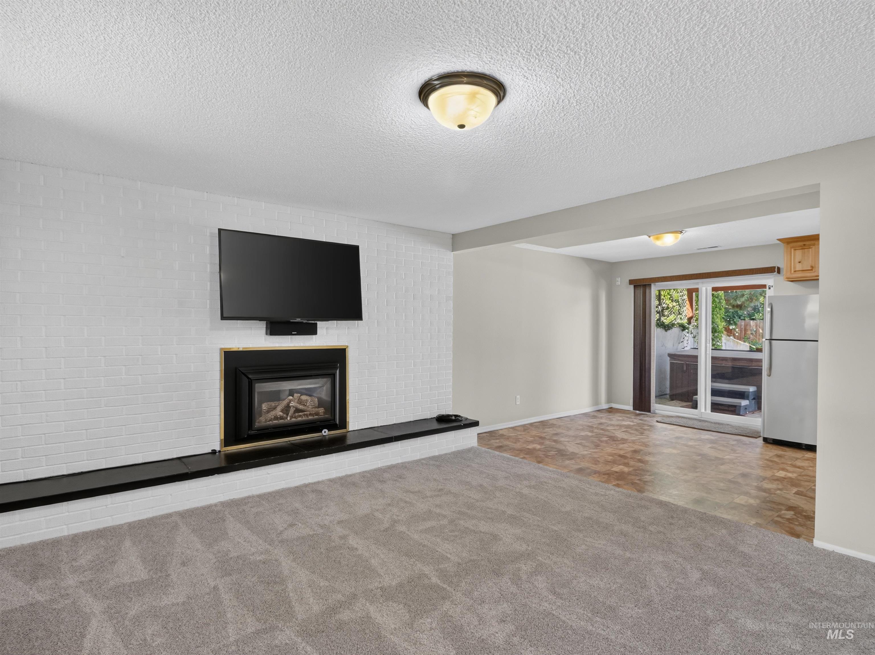 2590 S Cloverdale Rd Property Photo 18