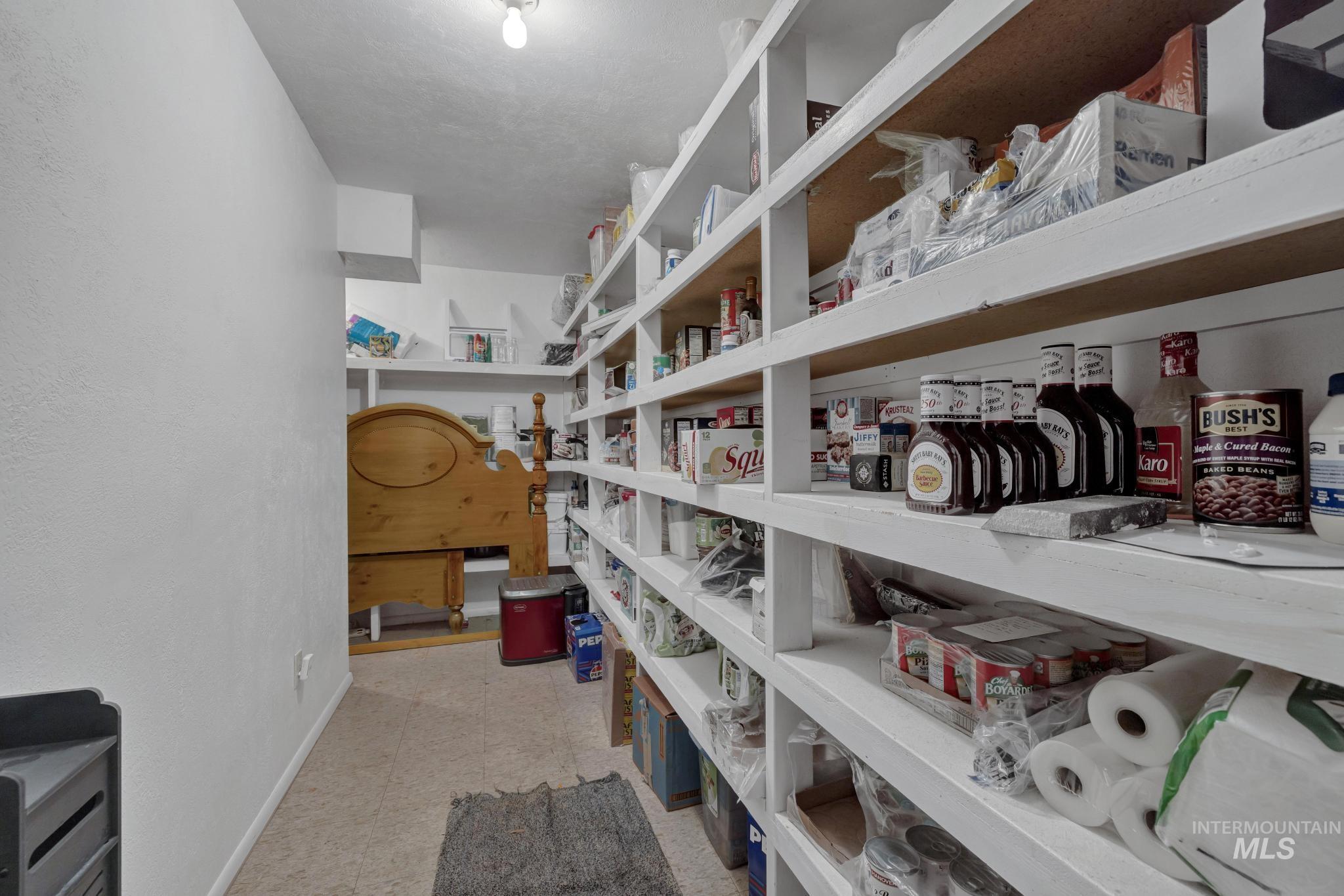 2593 E 3700 N Property Photo 44