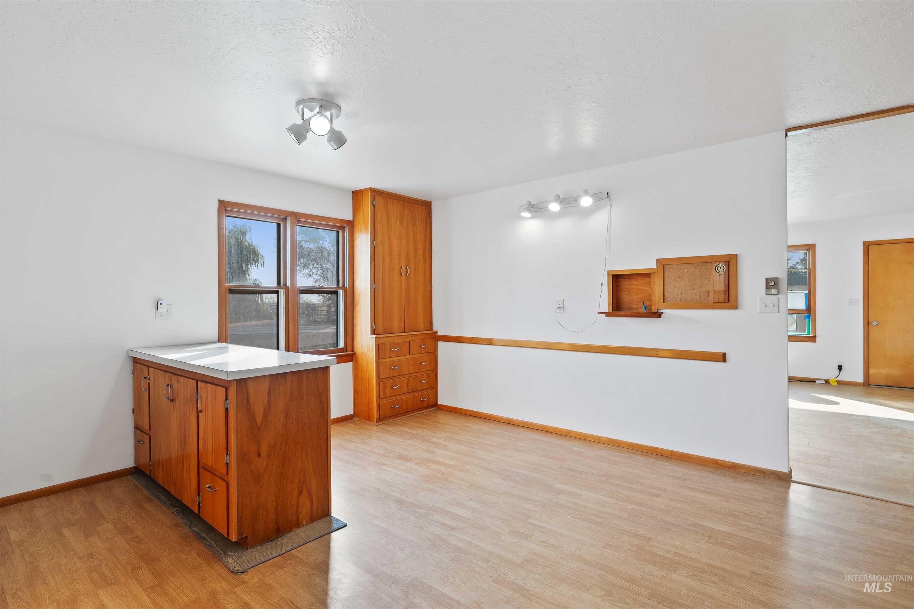 321 Clear Lakes Rd Property Photo 8