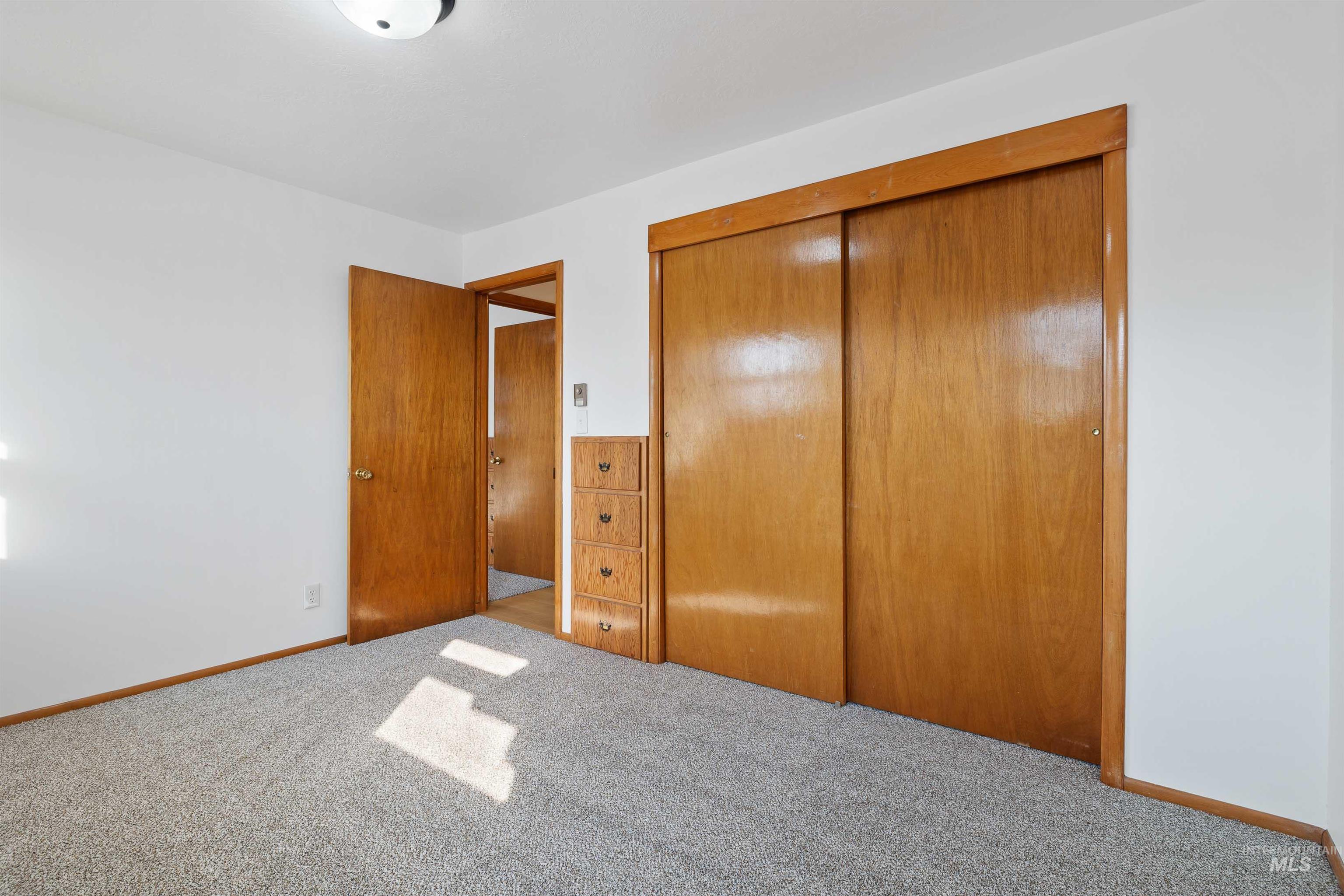 321 Clear Lakes Rd Property Photo 15