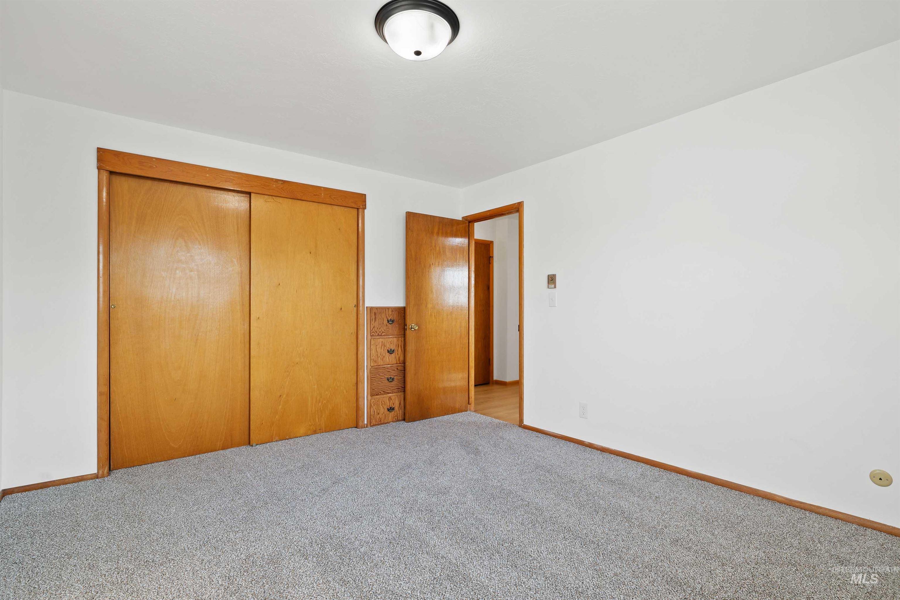 321 Clear Lakes Rd Property Photo 17