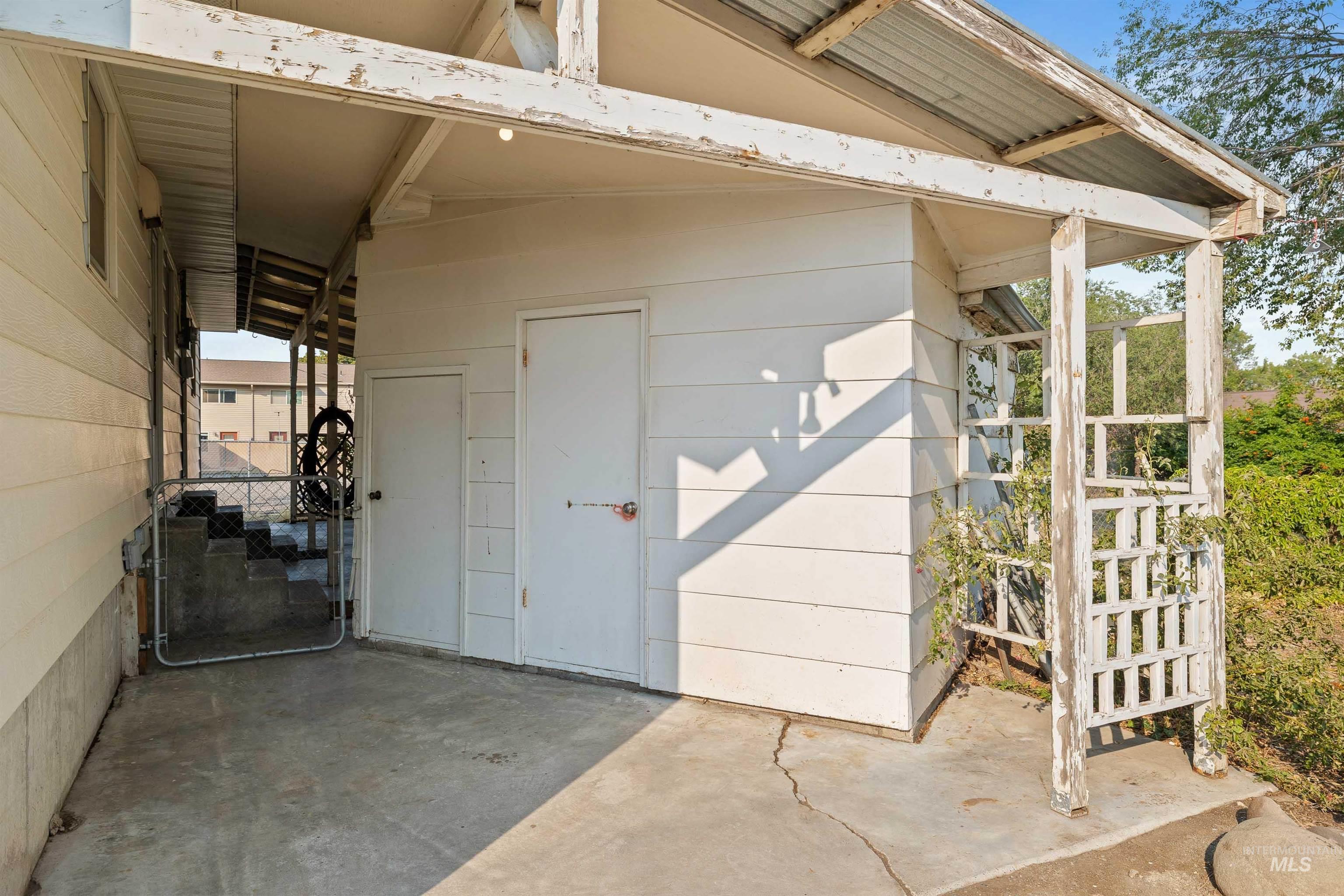 321 Clear Lakes Rd Property Photo 27