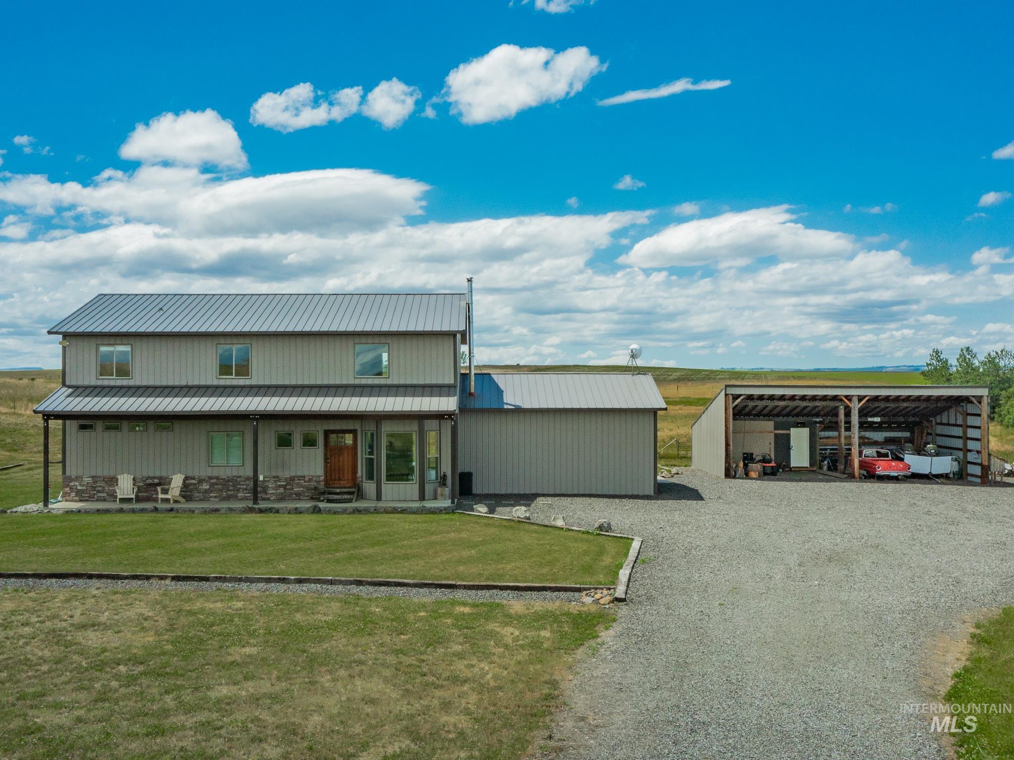 668 Powerline Road Property Photo 2