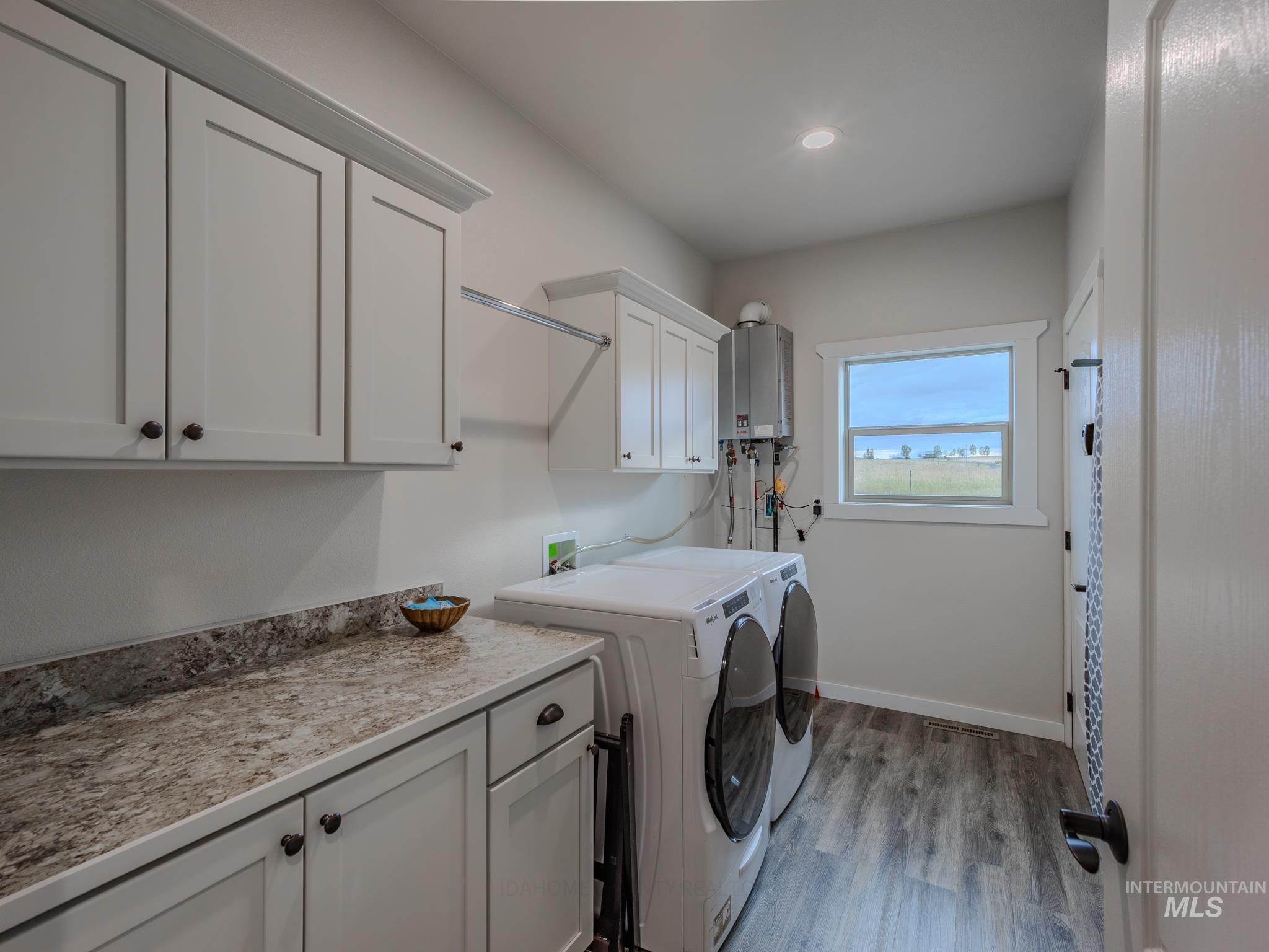 668 Powerline Road Property Photo 28