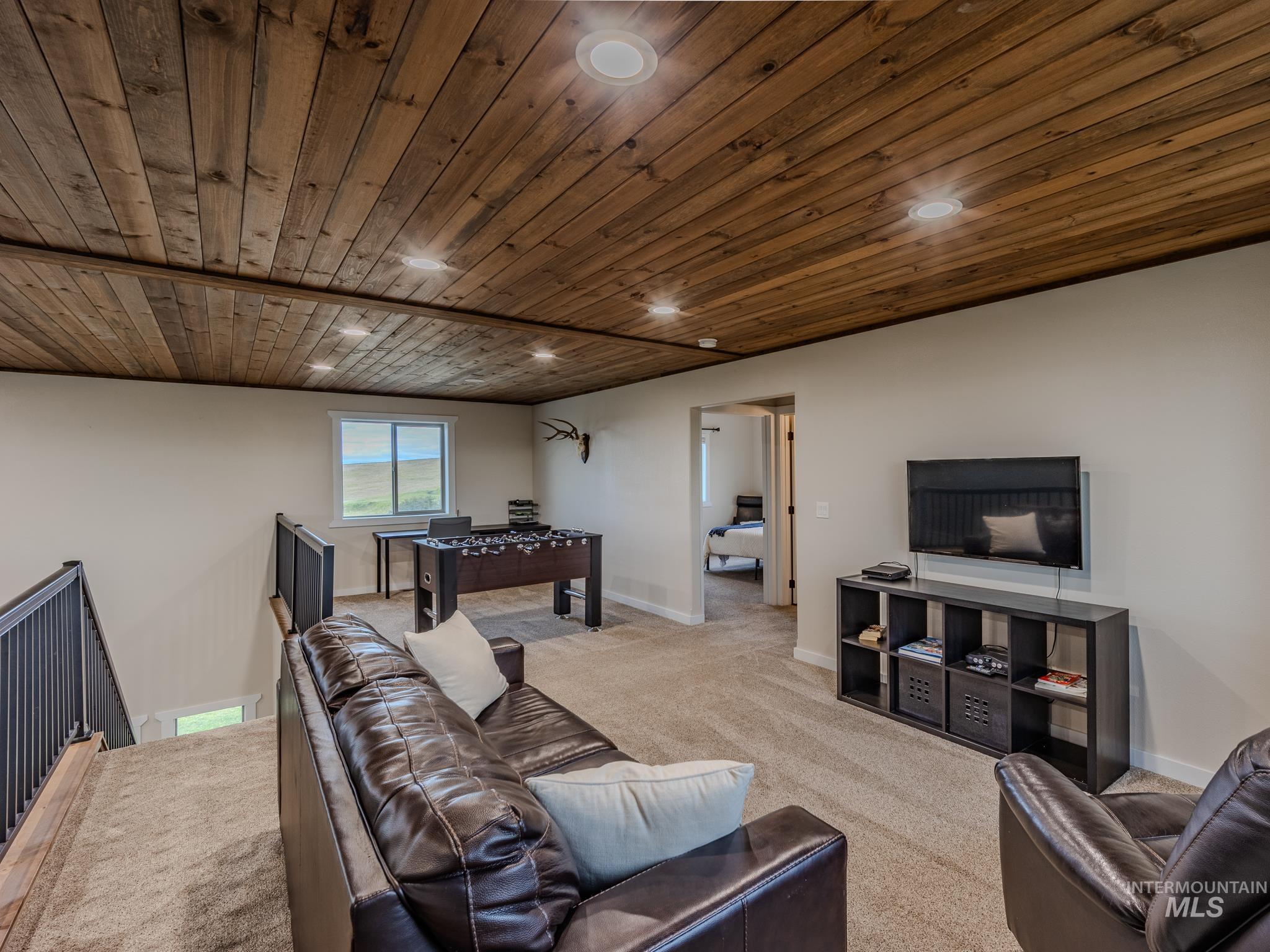 668 Powerline Road Property Photo 40