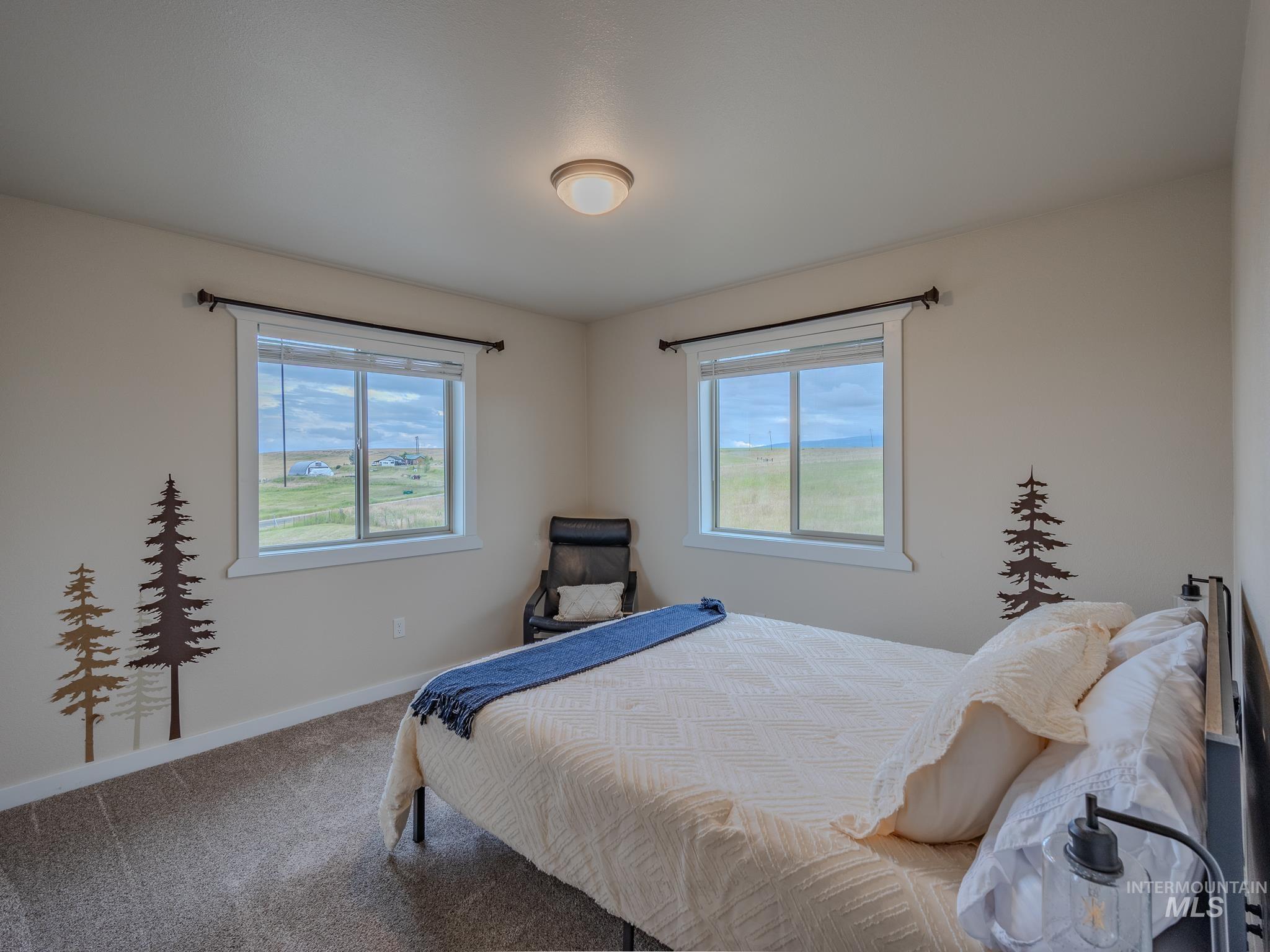 668 Powerline Road Property Photo 49