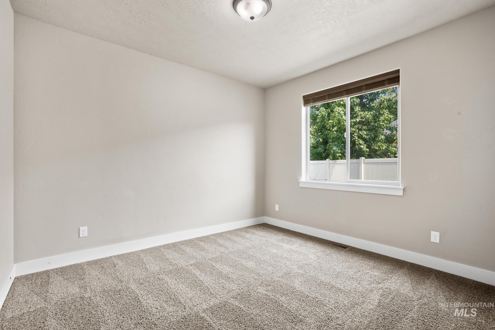 3640 E Granger Dr Property Photo 36