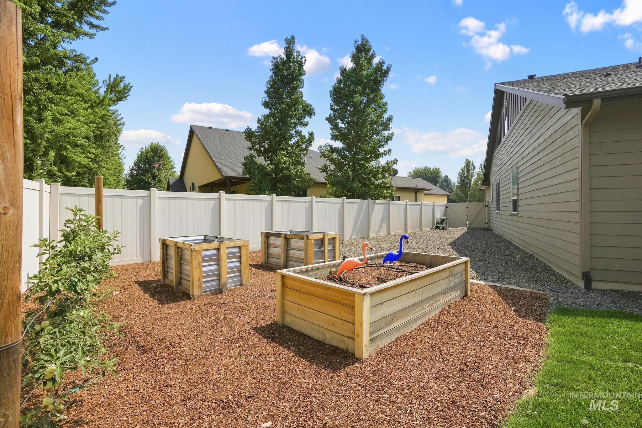 3640 E Granger Dr Property Photo 42