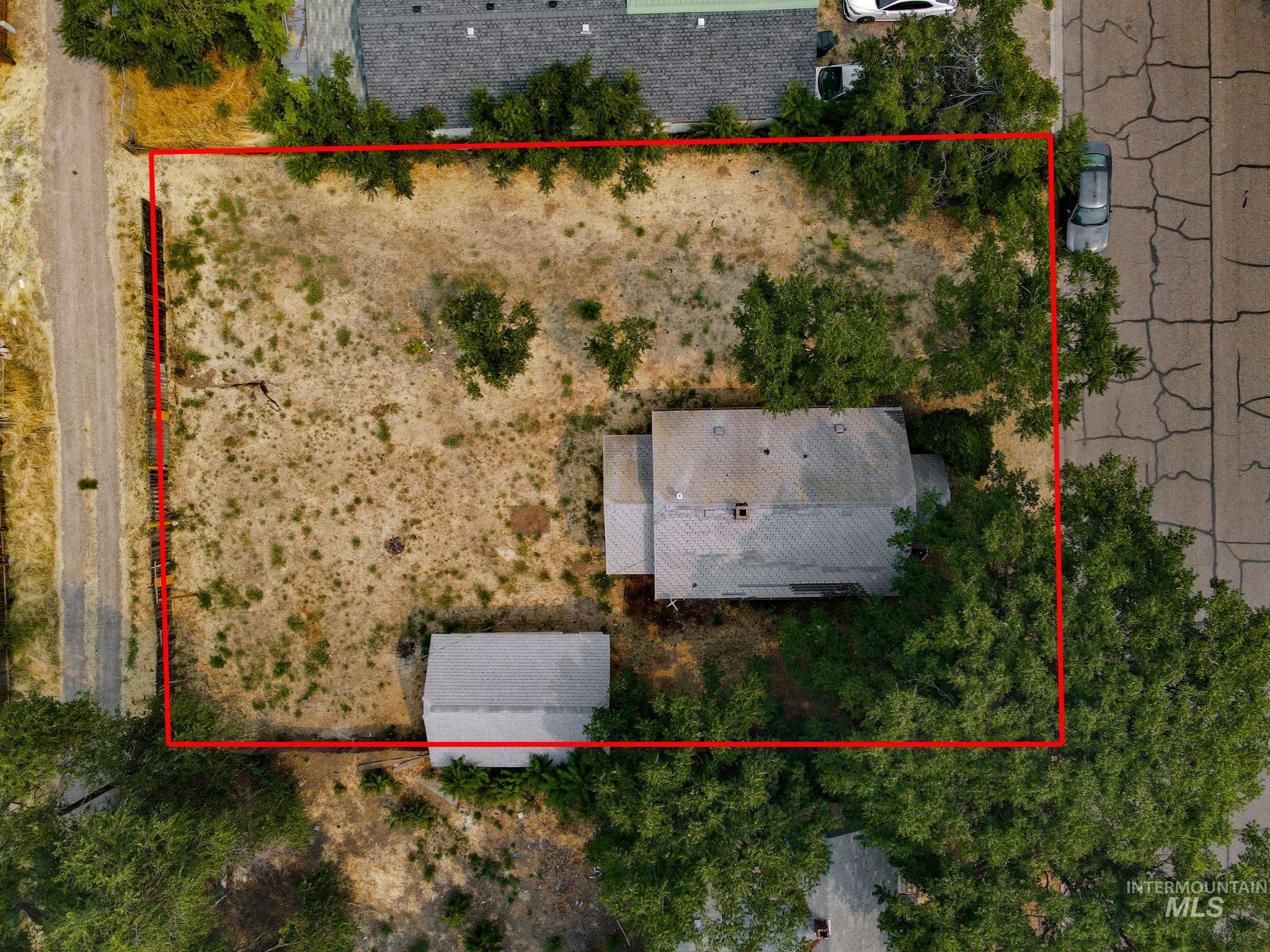 757 Nw 2nd St Property Photo 3