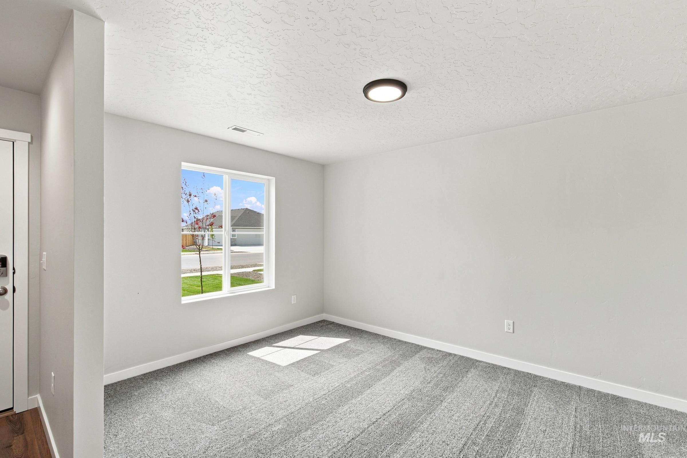 1716 Gyrfalcon St Property Photo 13