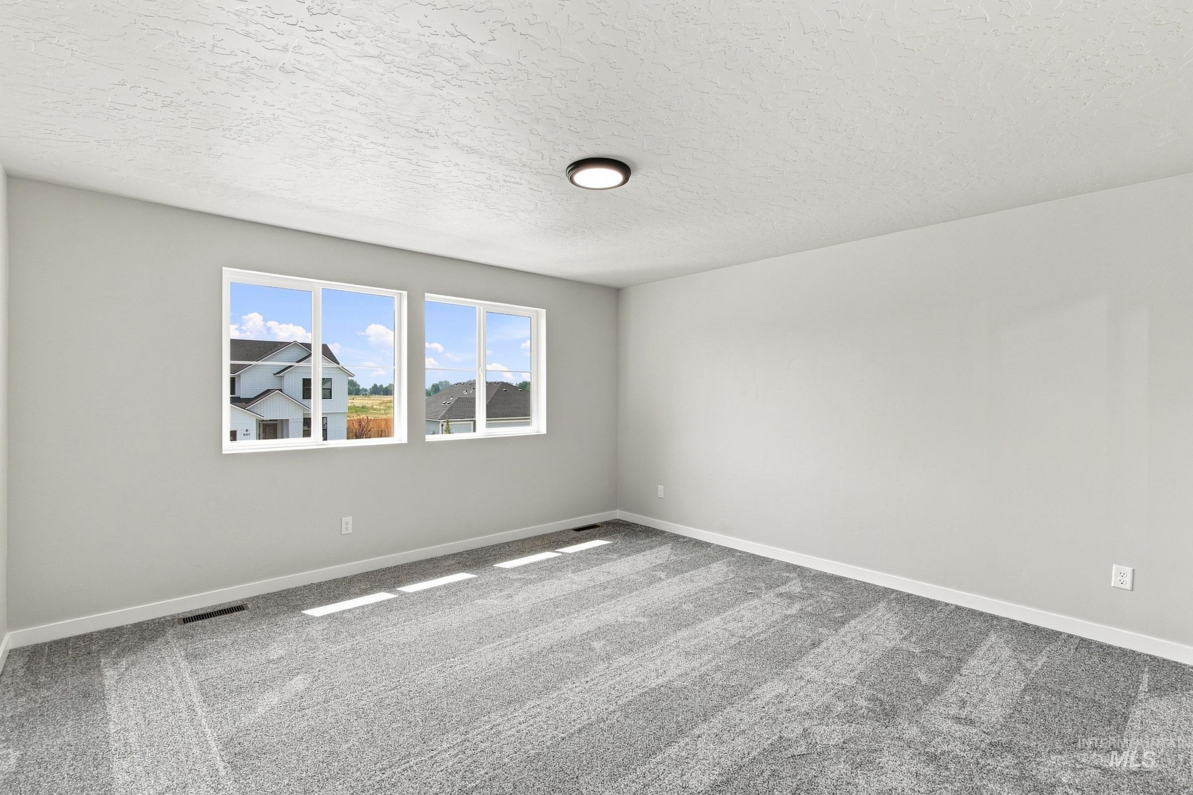1716 Gyrfalcon St Property Photo 27