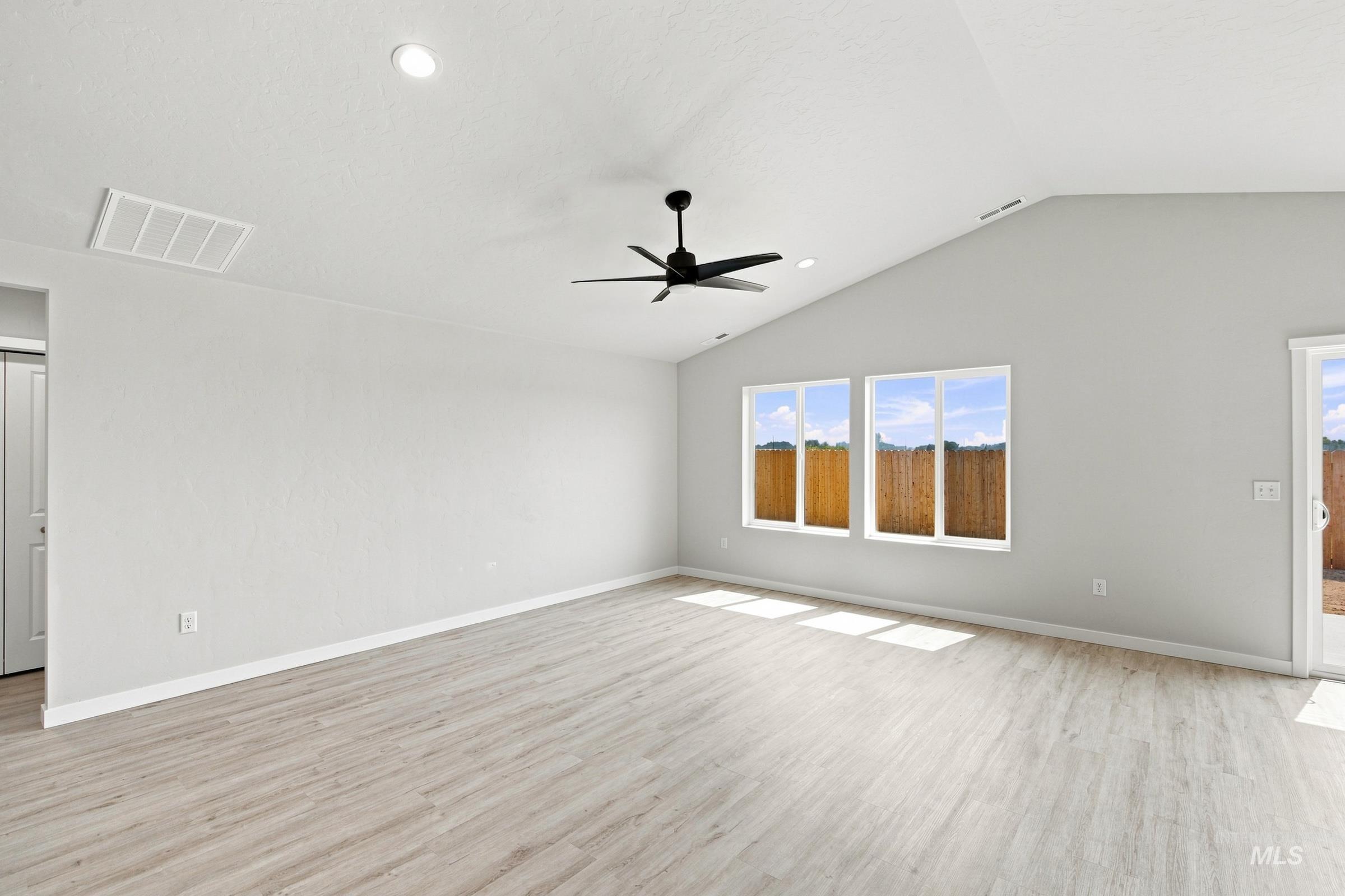 1665 Gyrfalcon St Property Photo 7