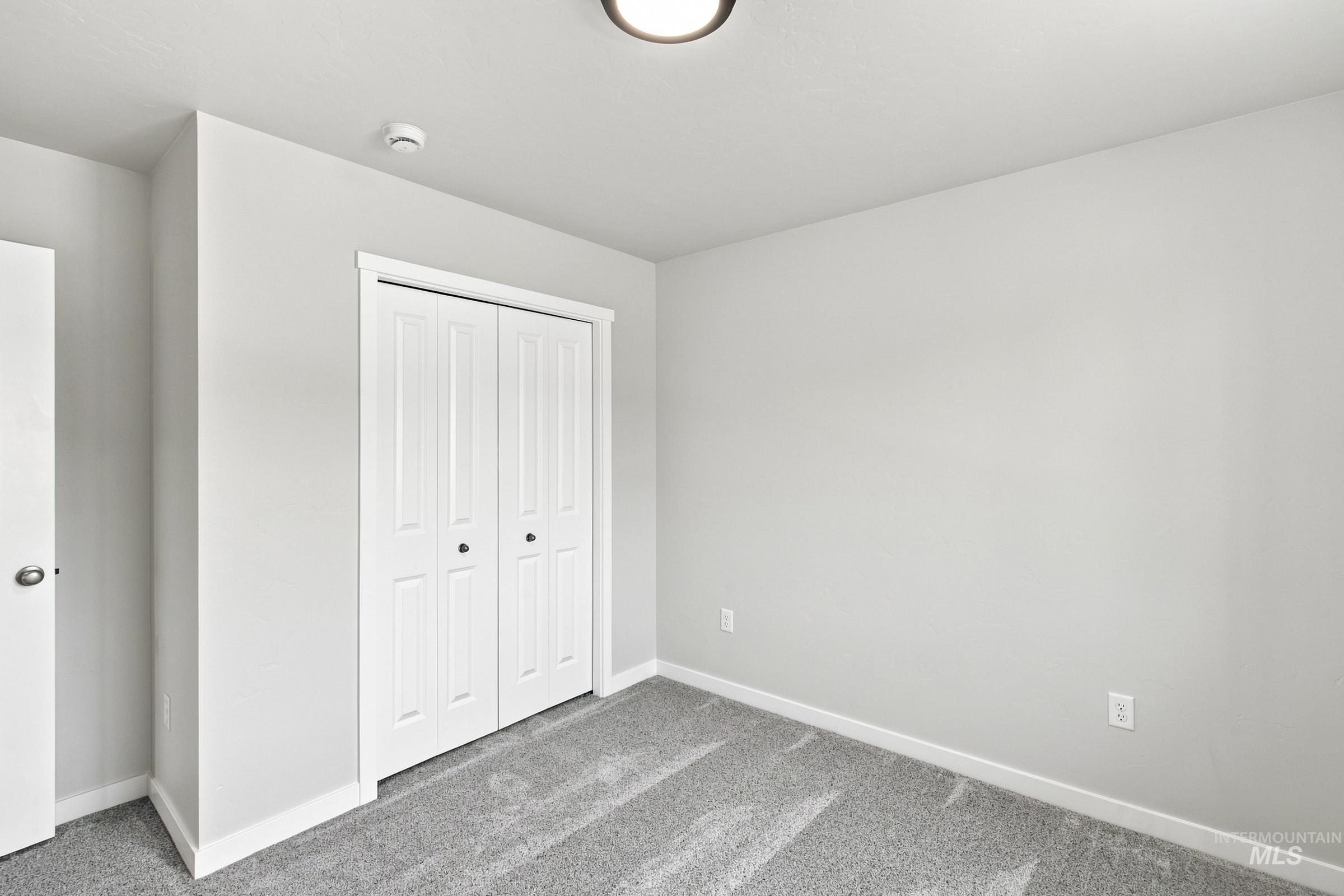 1665 Gyrfalcon St Property Photo 12