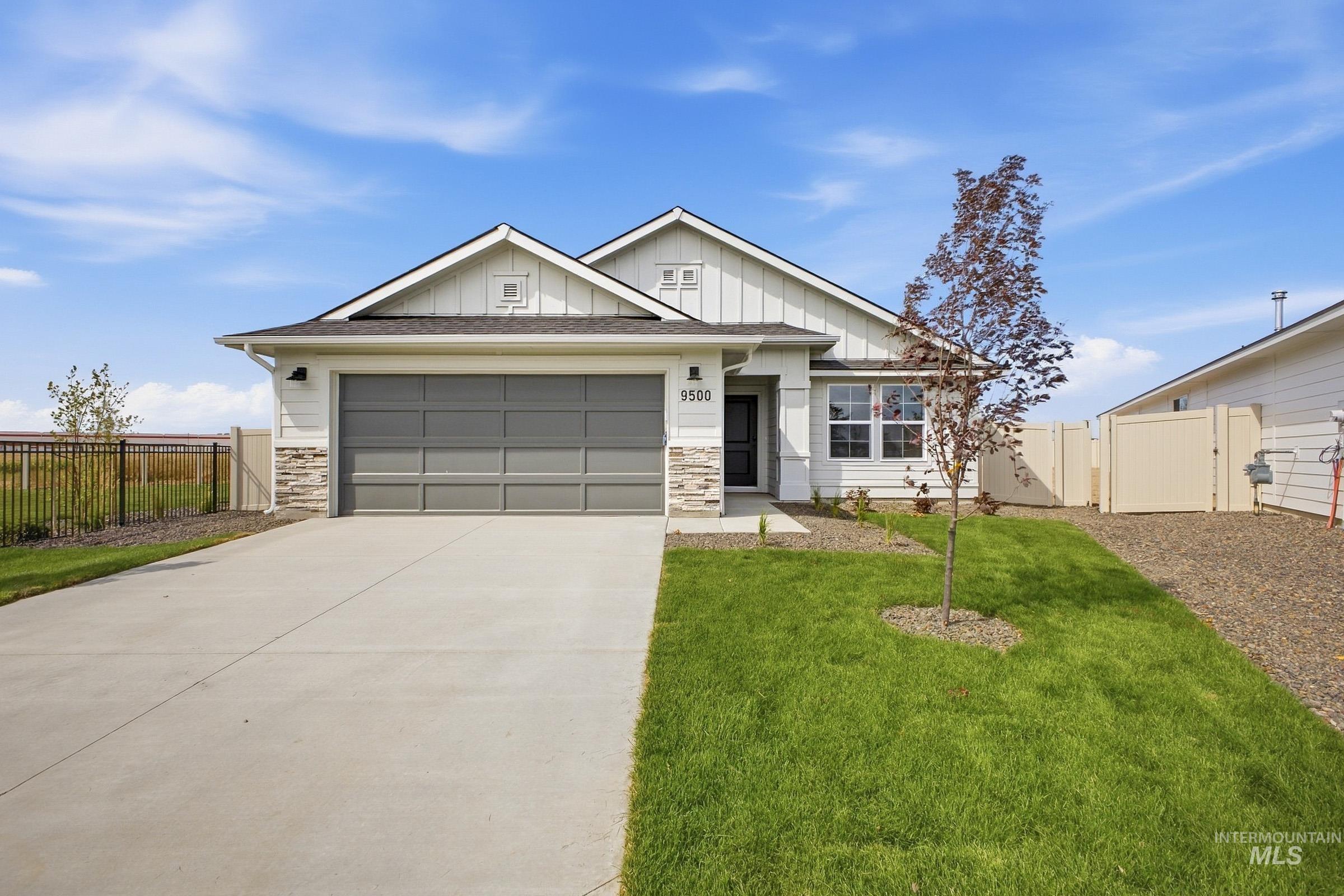 9500 W Blazing Star St Property Photo 1