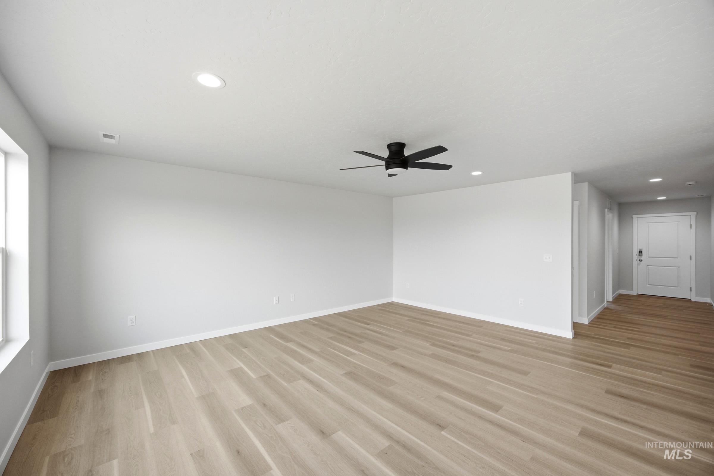 1649 Celina St Property Photo 9