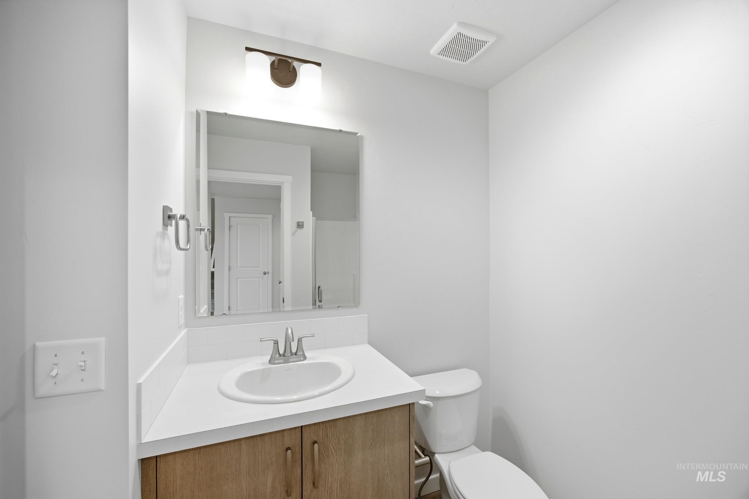 1649 Celina St Property Photo 13