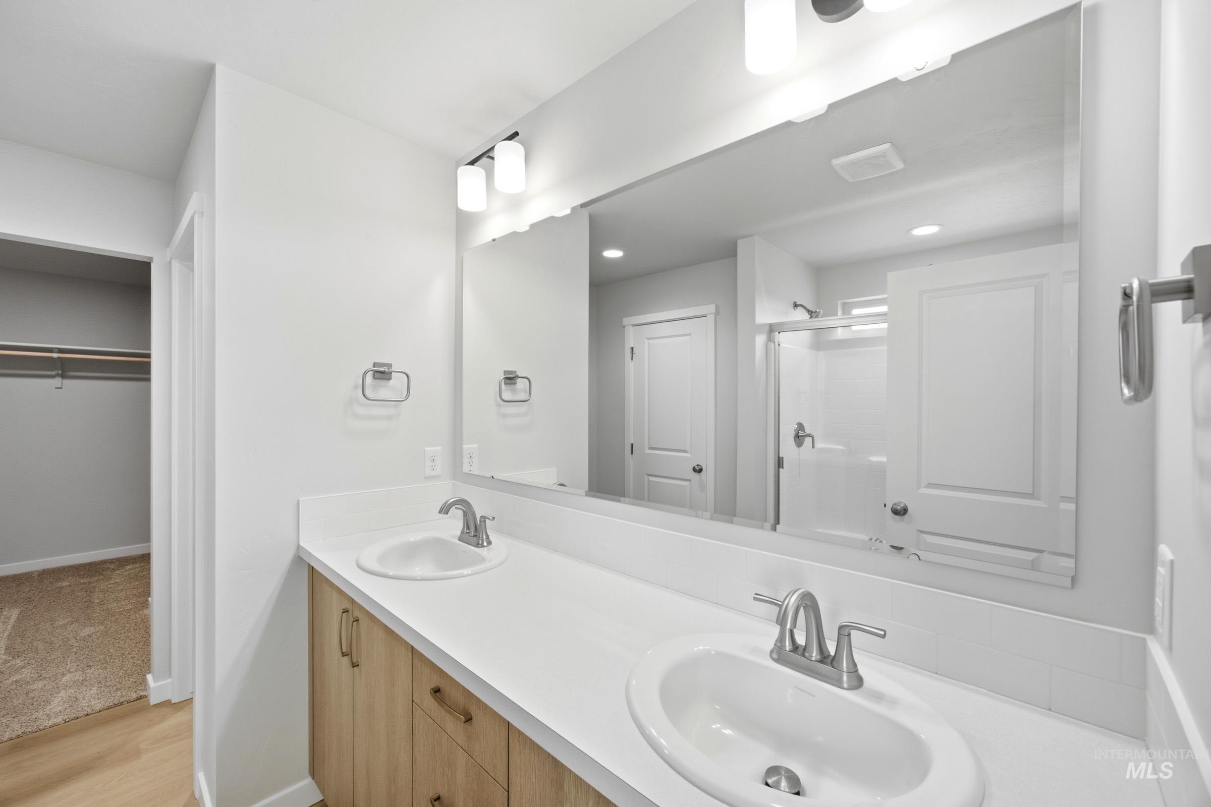 1649 Celina St Property Photo 26