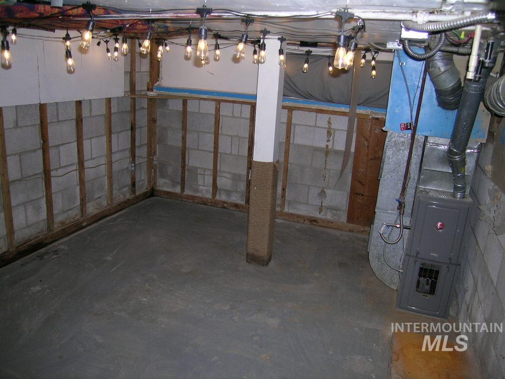 415 20th Ave N Property Photo 9