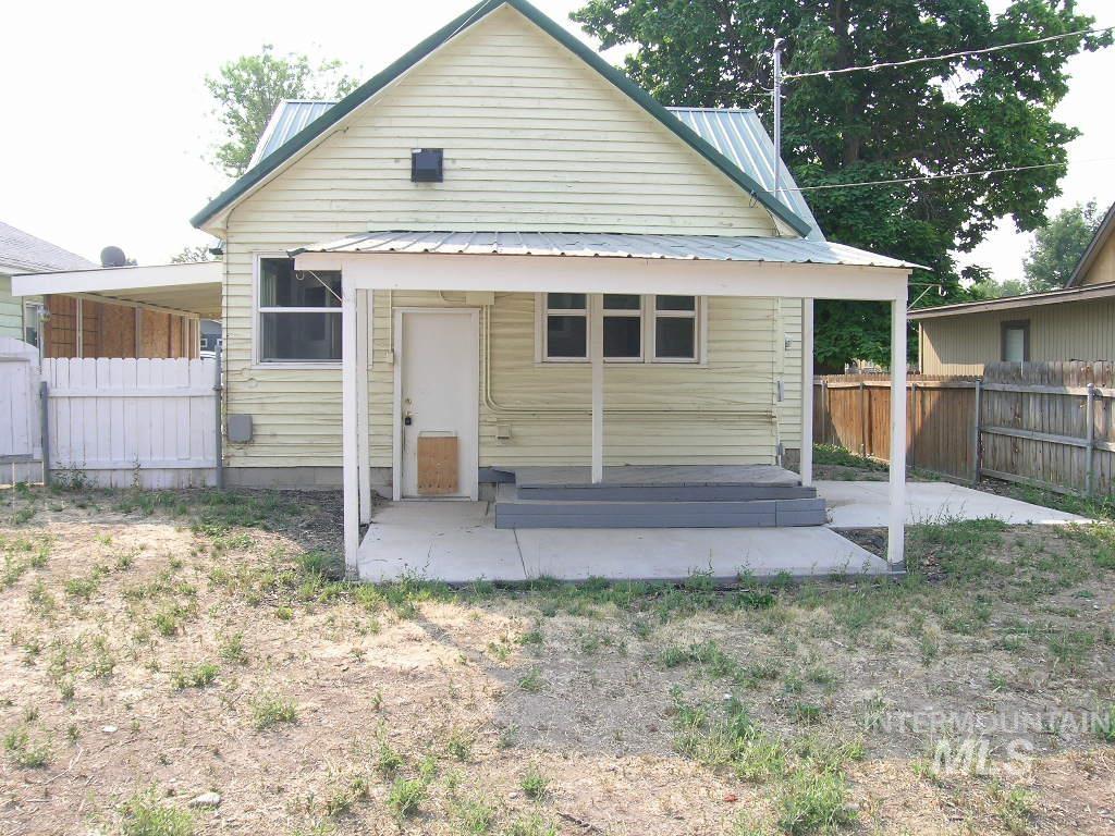 415 20th Ave N Property Photo 11