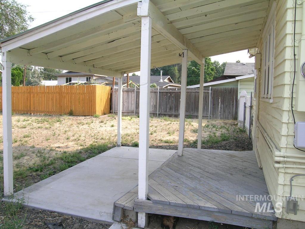 415 20th Ave N Property Photo 13
