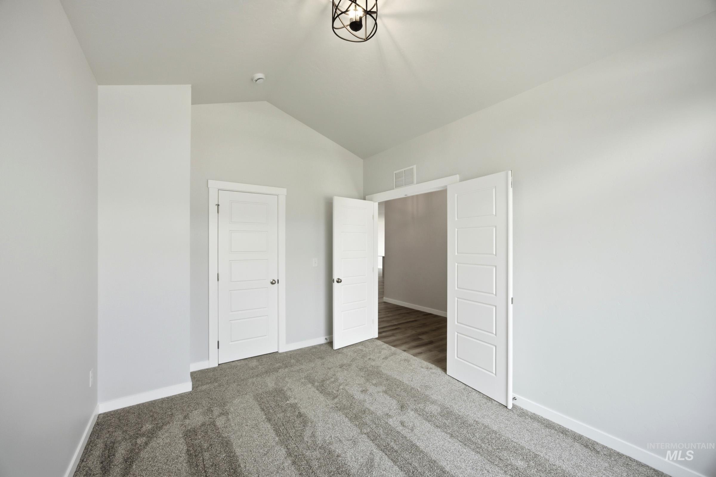 4937 S Bleachfield Ave Property Photo 10