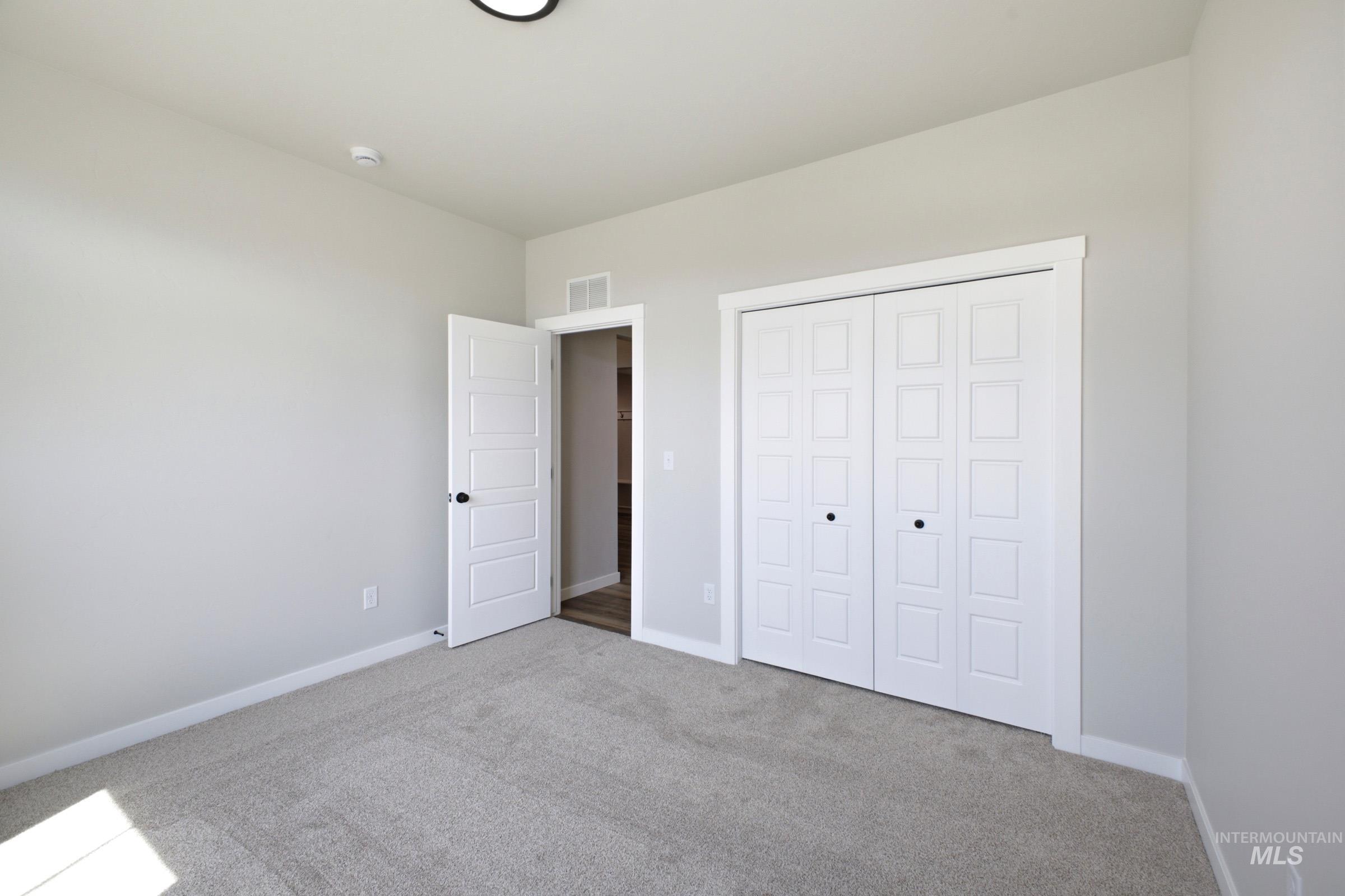 2292 W Red Jasper Dr Property Photo 12