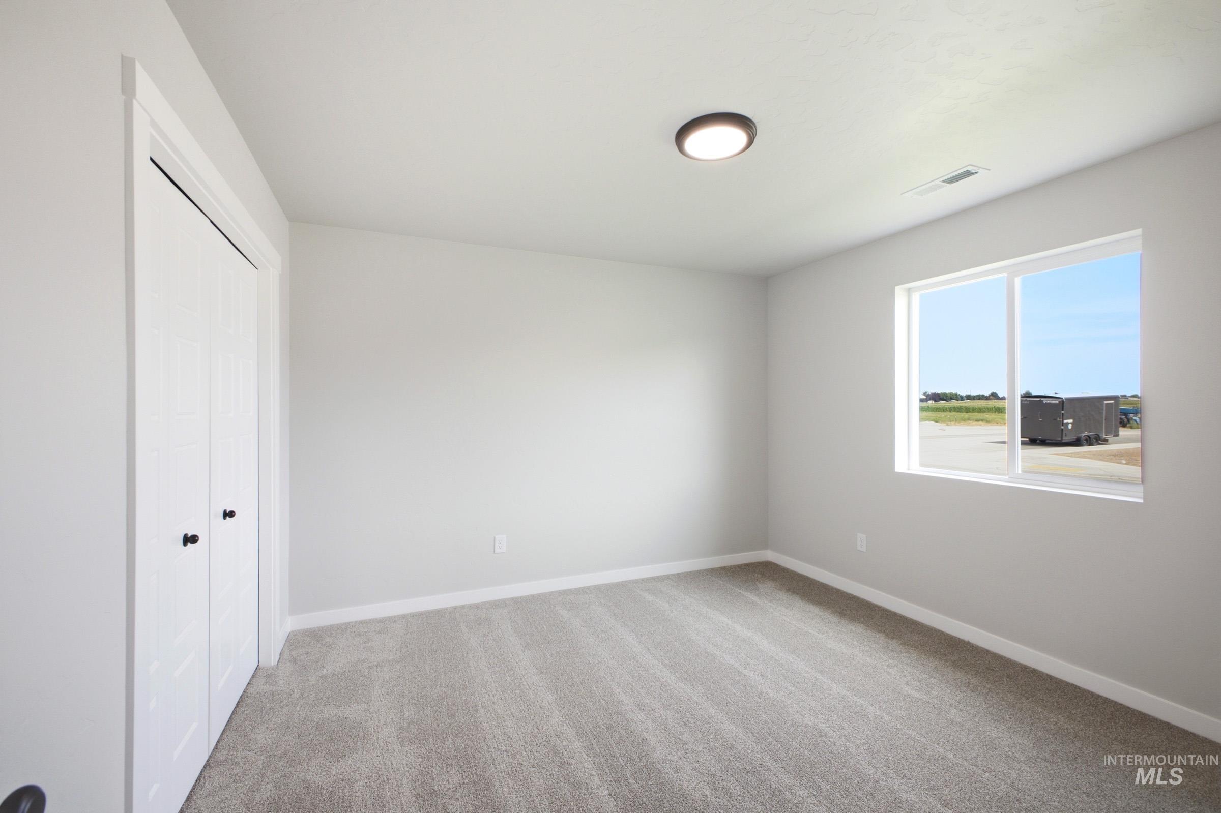 2292 W Red Jasper Dr Property Photo 13