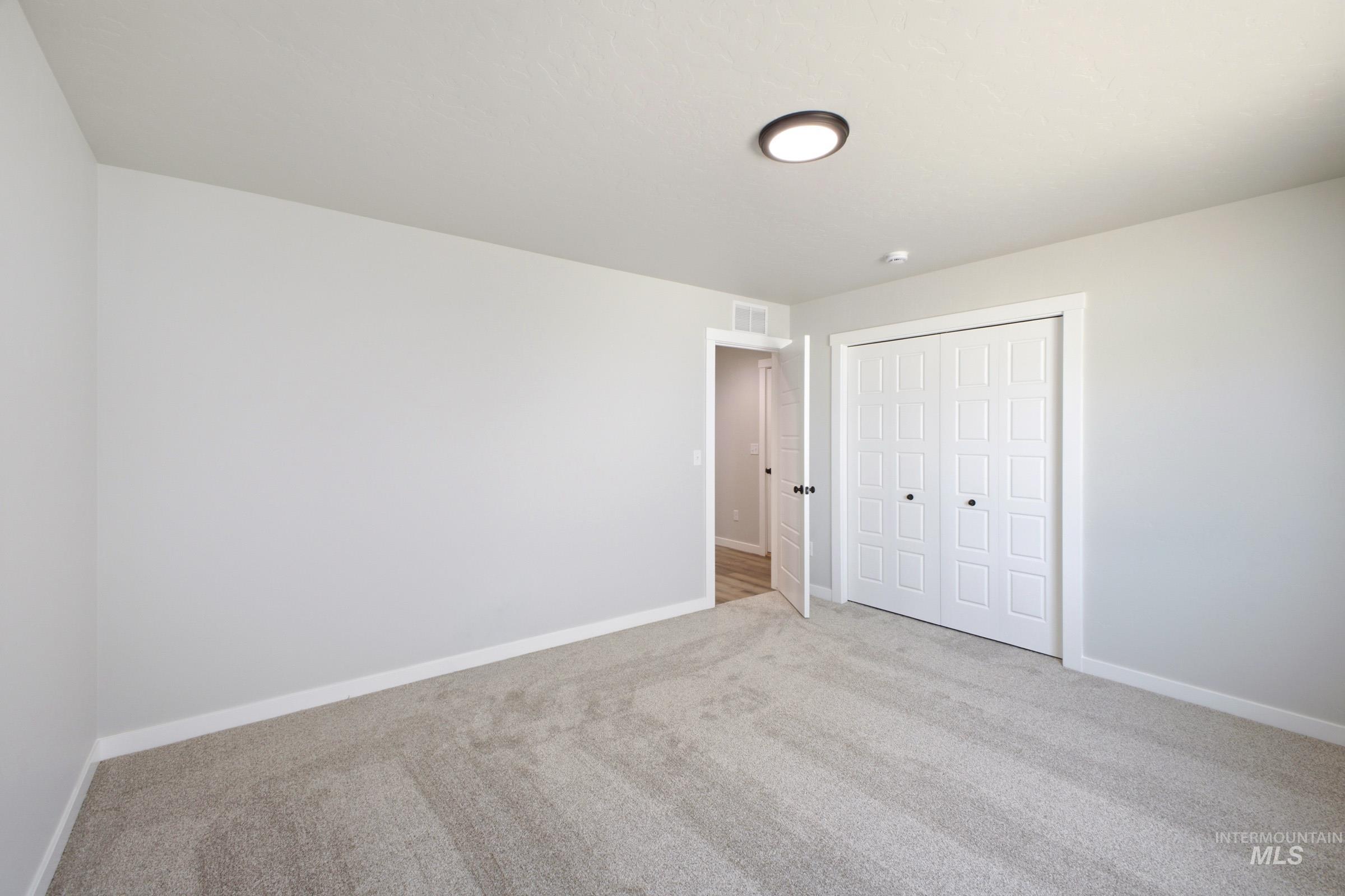 2292 W Red Jasper Dr Property Photo 16