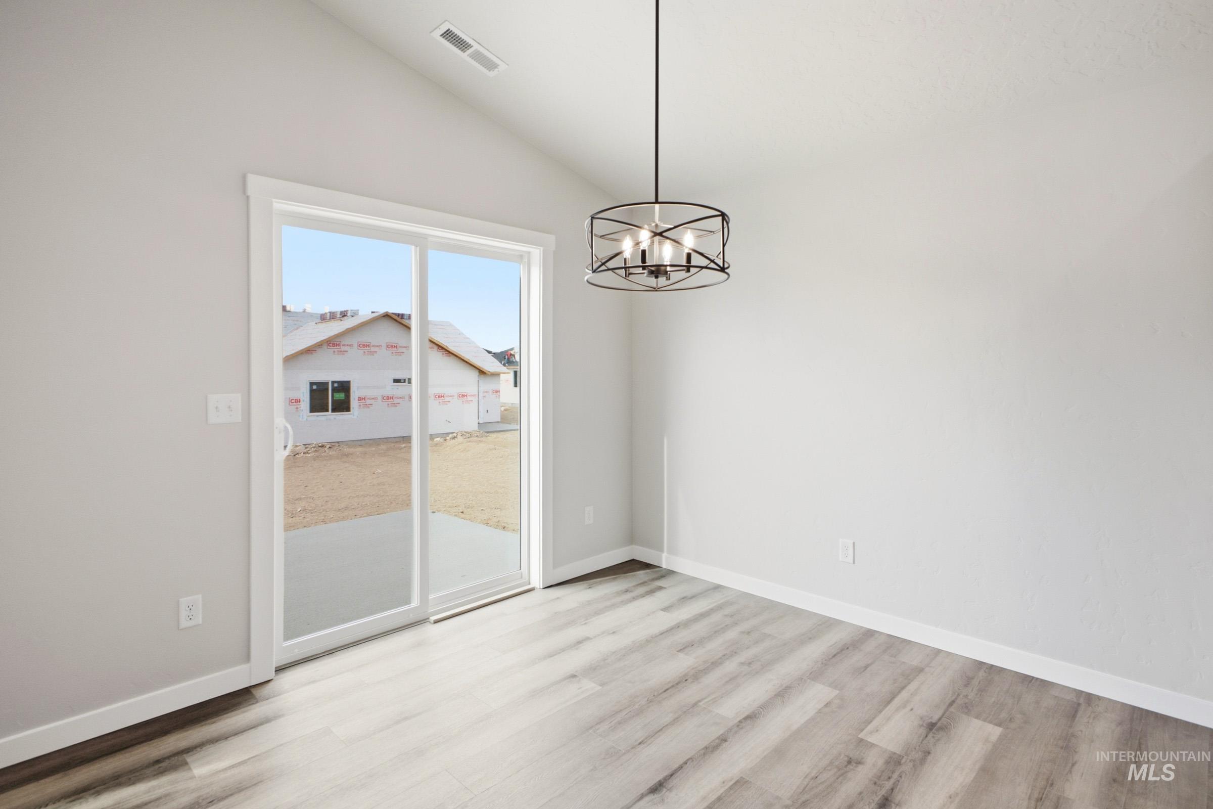 2399 W Red Jasper Dr Property Photo 6