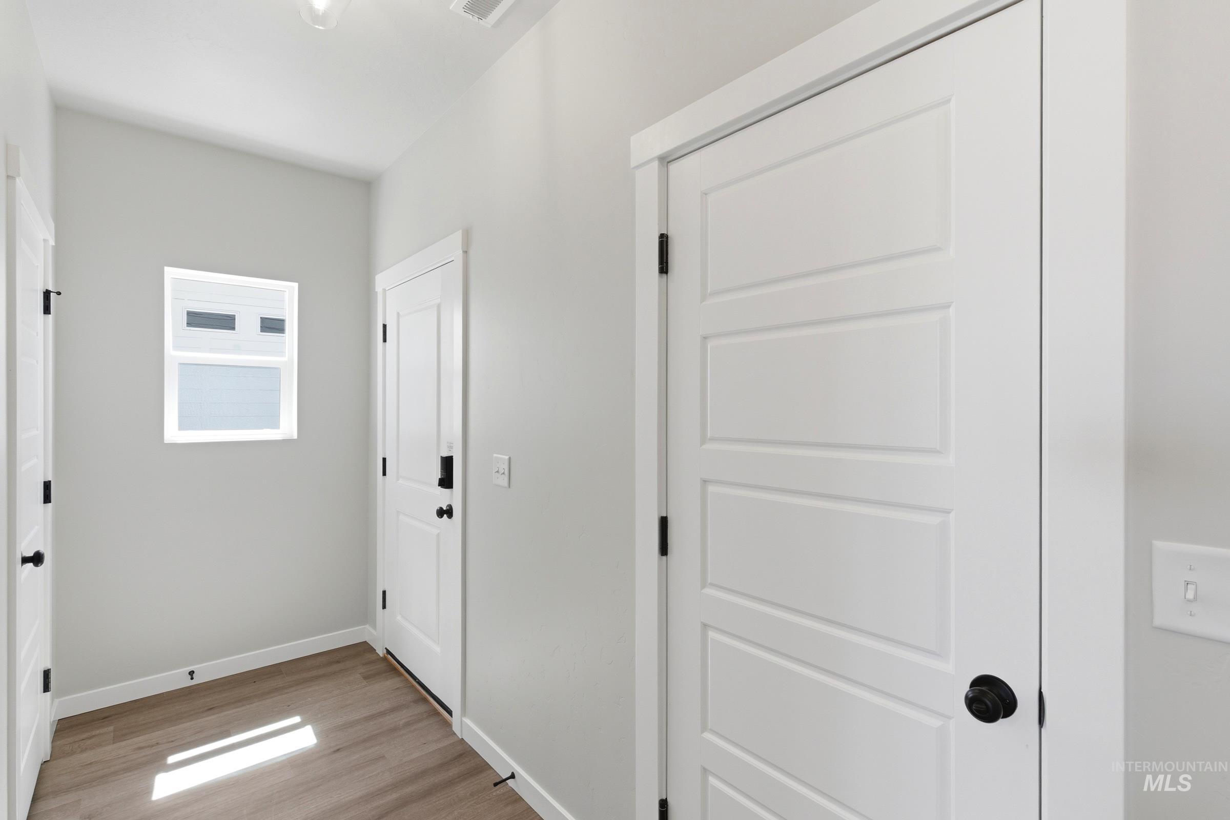 2081 S Summerson Way Property Photo 2