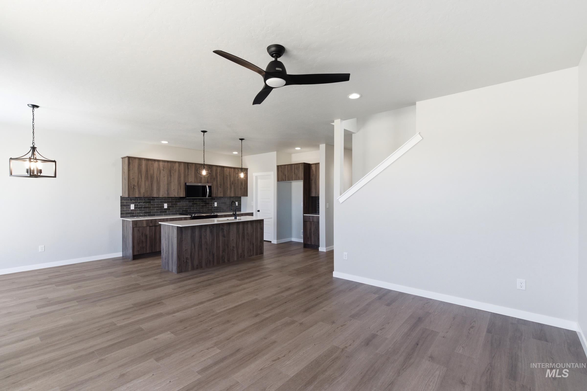 2081 S Summerson Way Property Photo 11