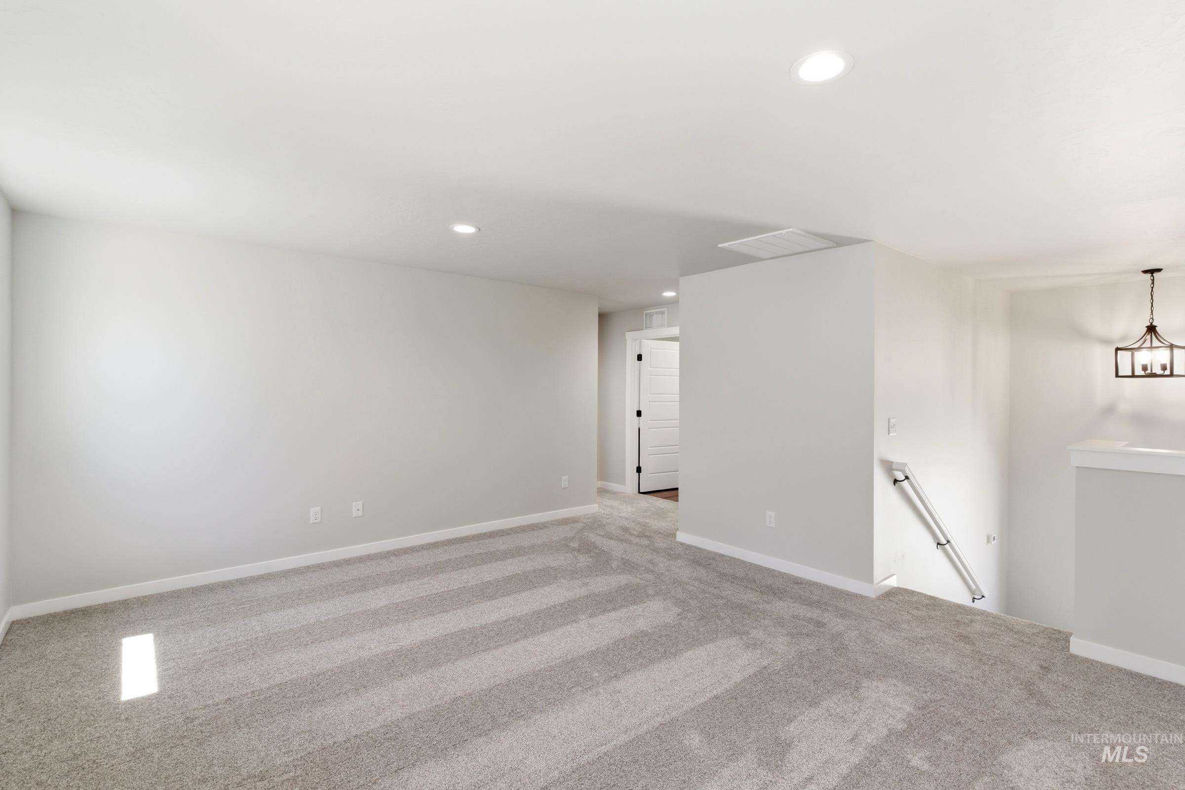 2081 S Summerson Way Property Photo 15