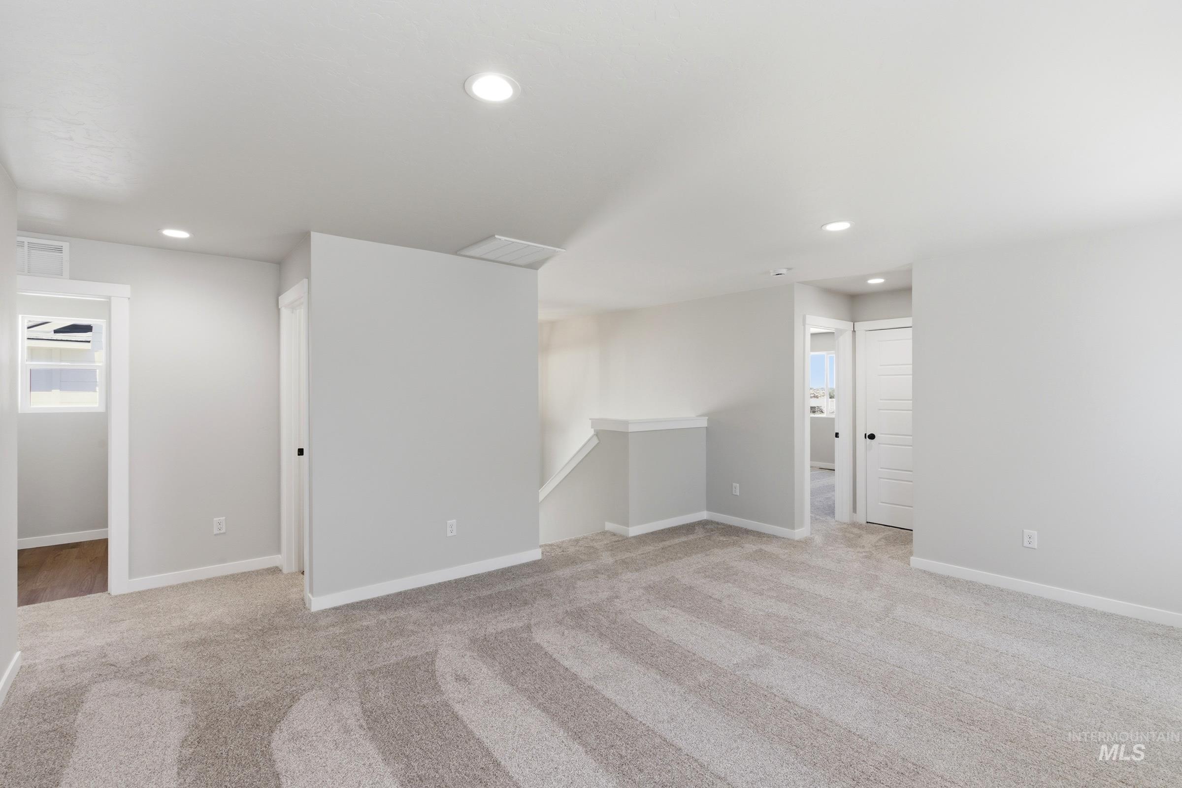 2081 S Summerson Way Property Photo 16