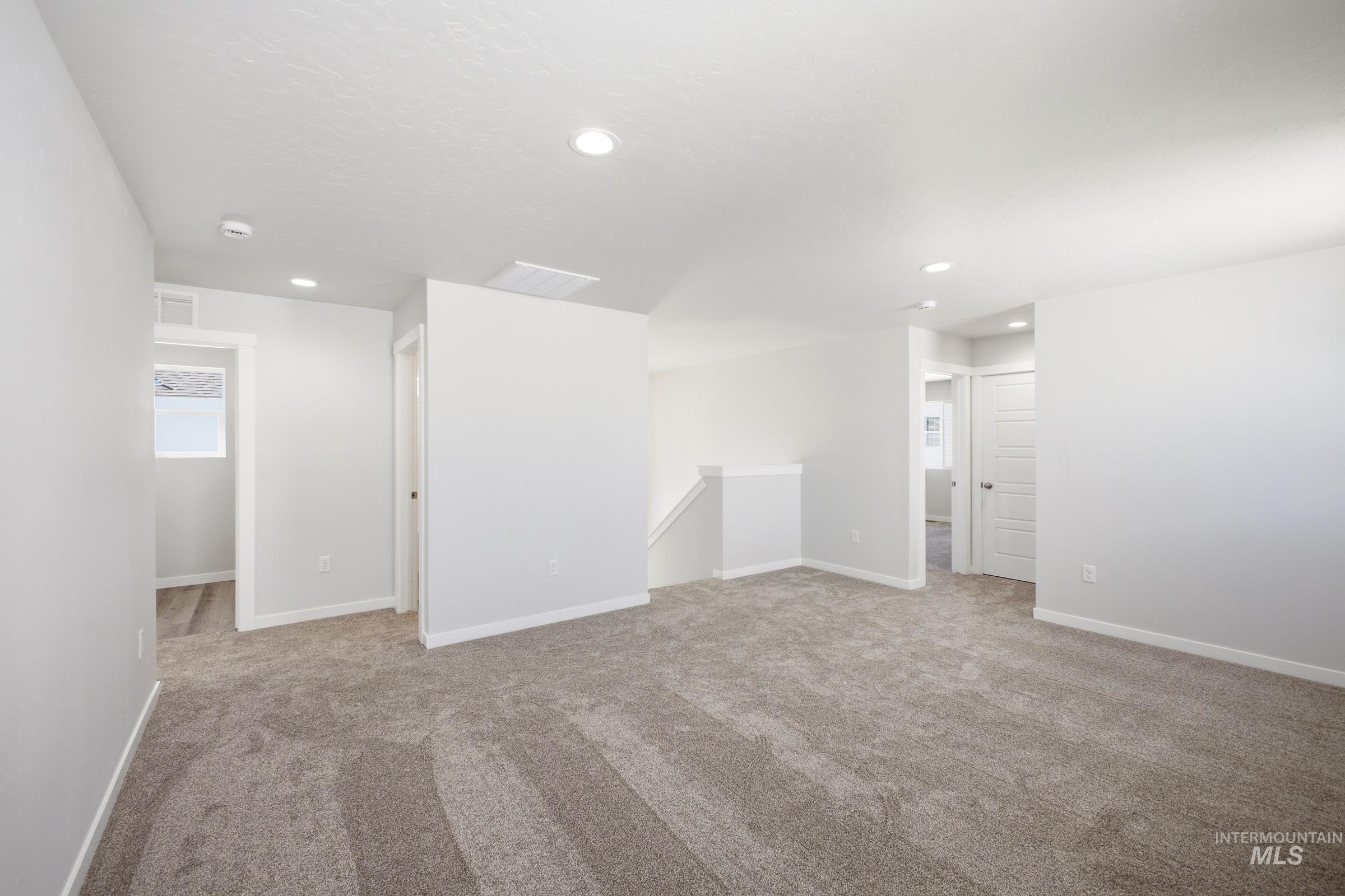 2081 S Summerson Way Property Photo 16