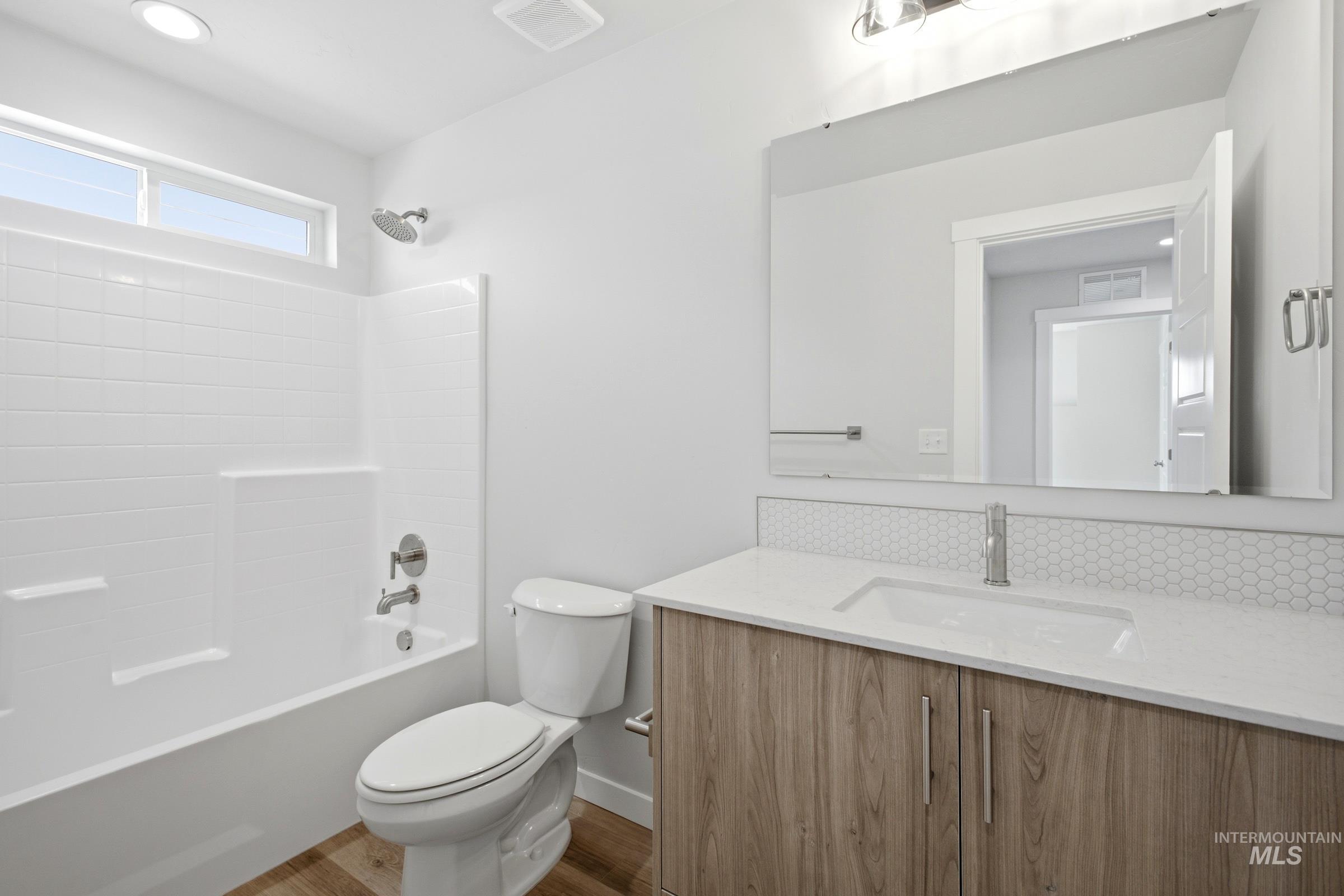2081 S Summerson Way Property Photo 21
