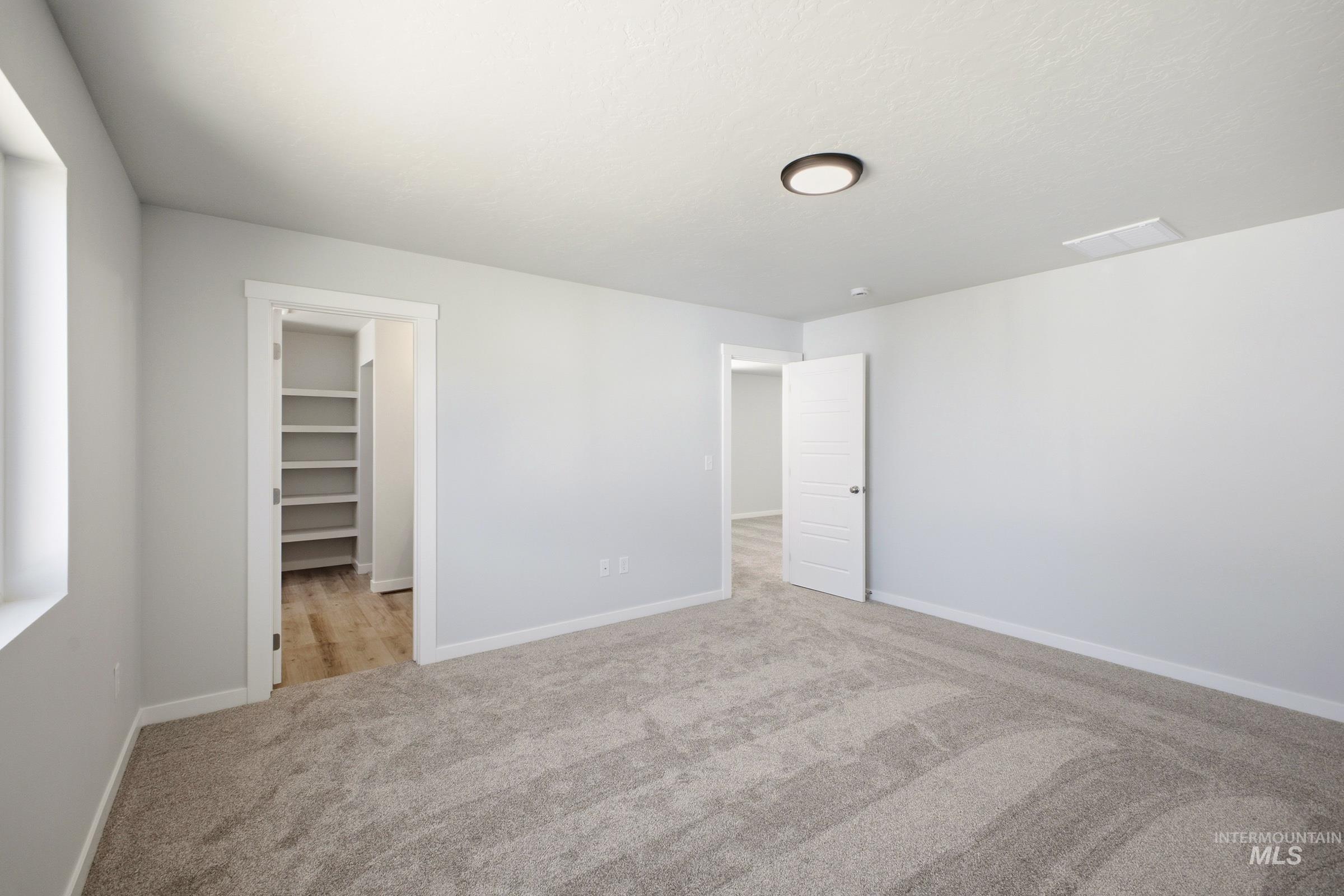 2081 S Summerson Way Property Photo 23