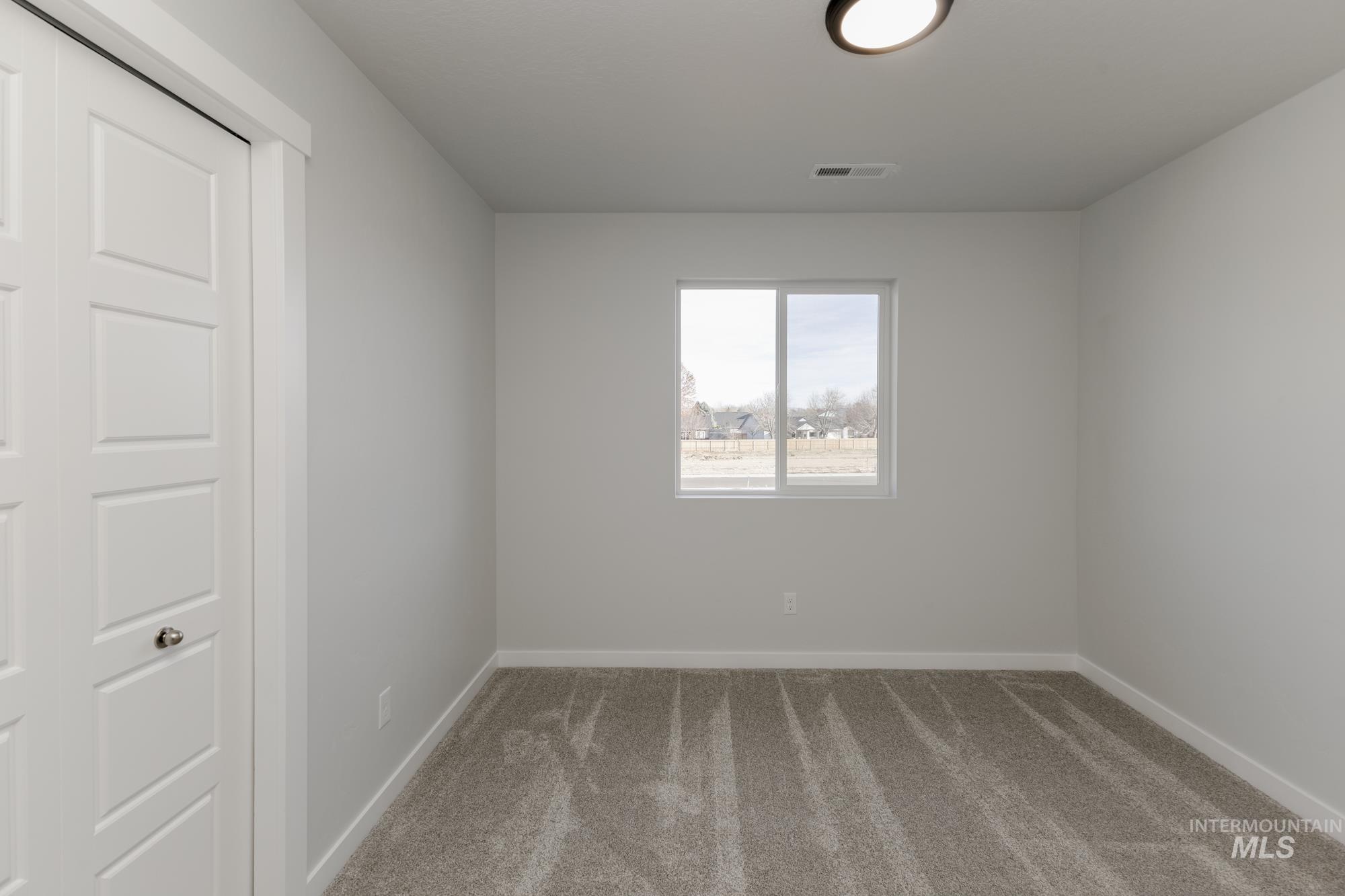 2095 S Summerson Way Property Photo 12
