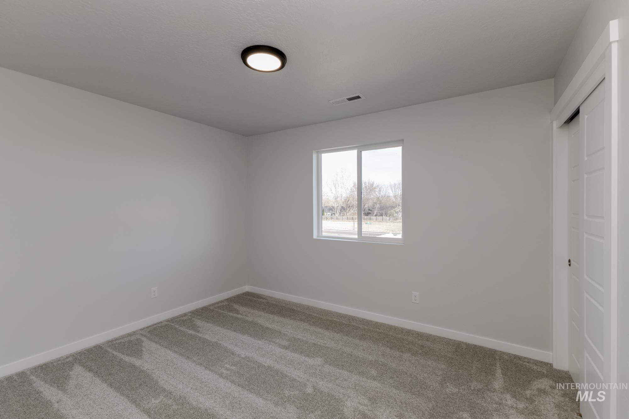 2095 S Summerson Way Property Photo 13