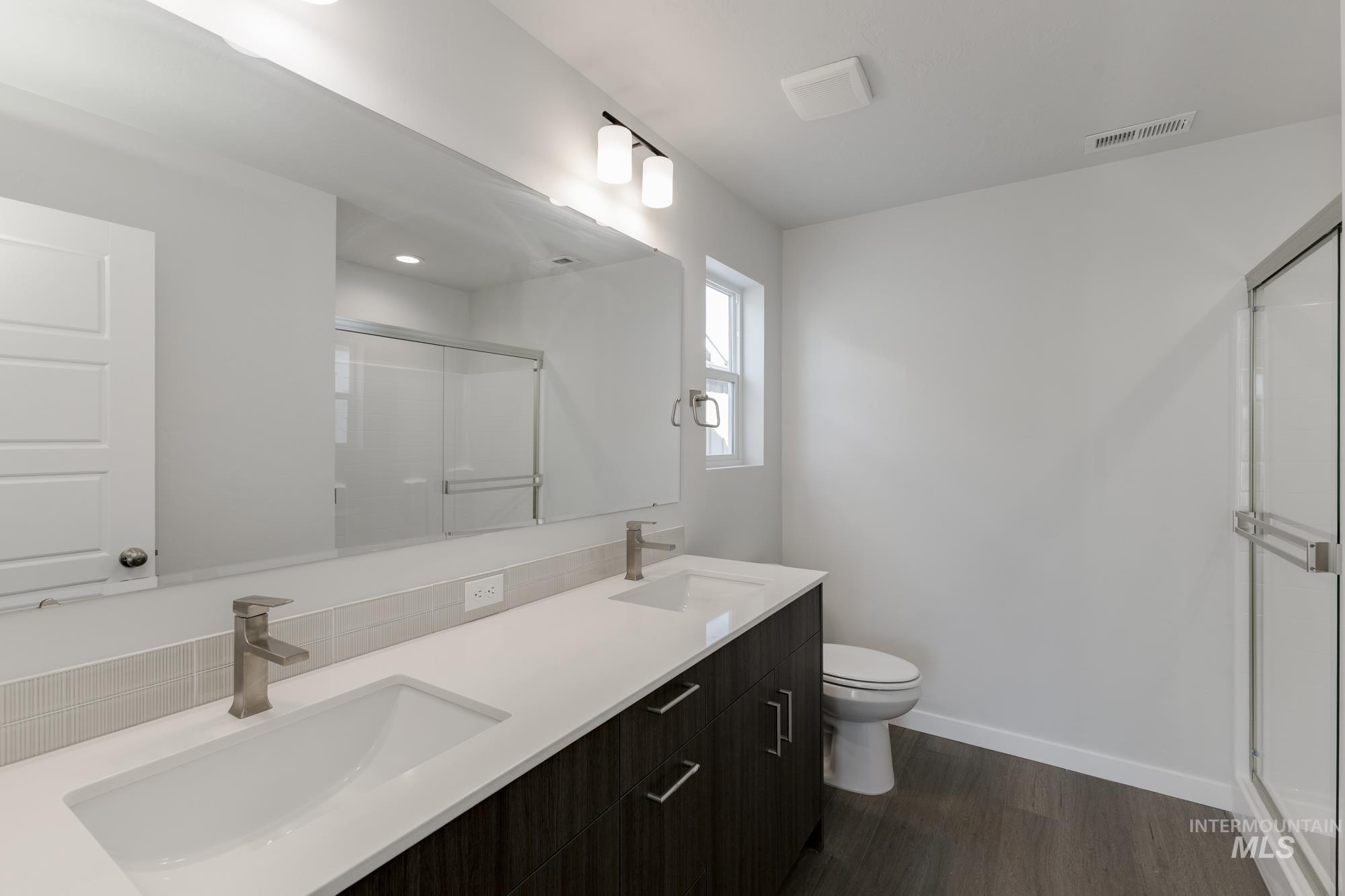2095 S Summerson Way Property Photo 17