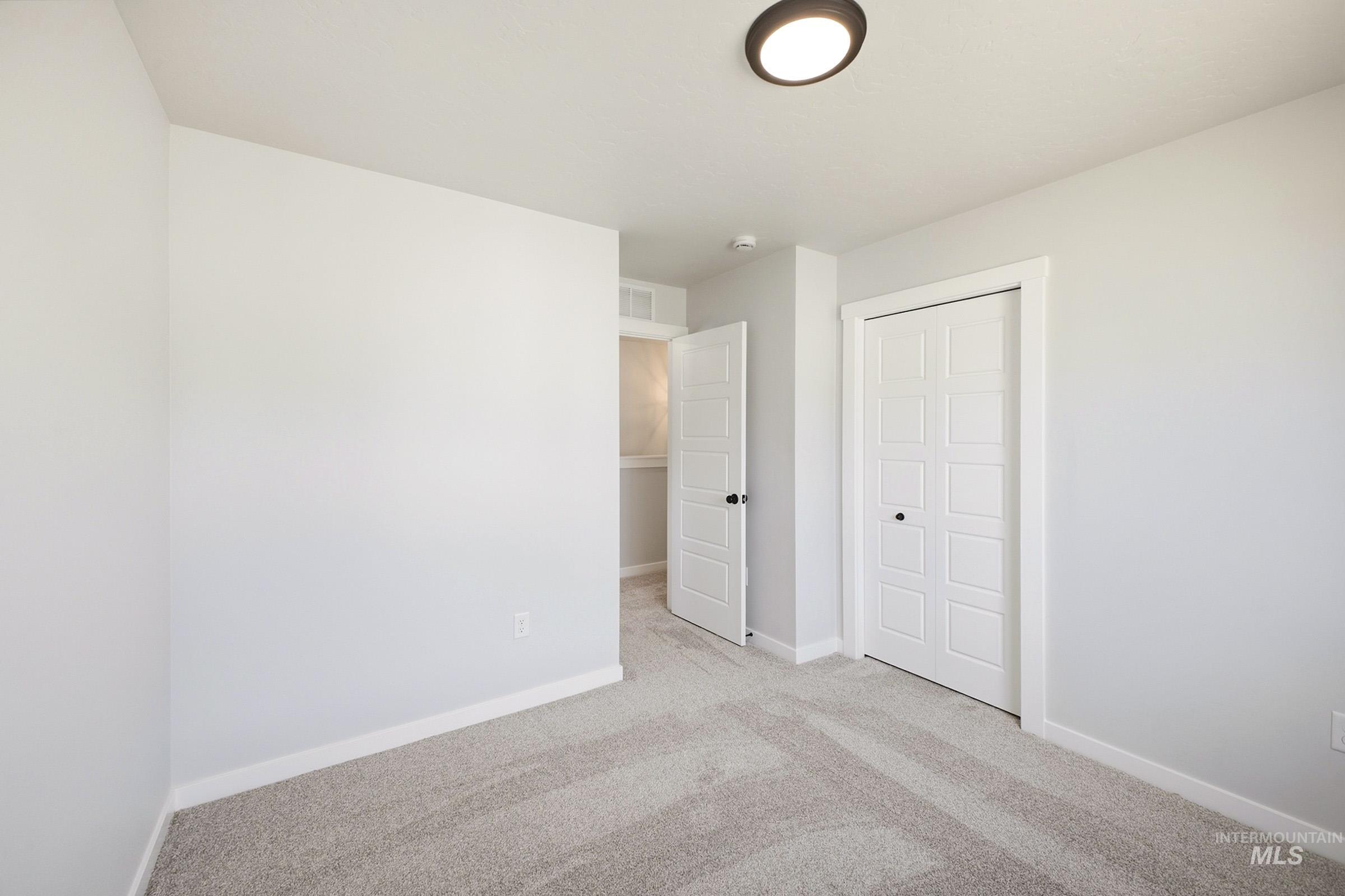 2095 S Summerson Way Property Photo 17