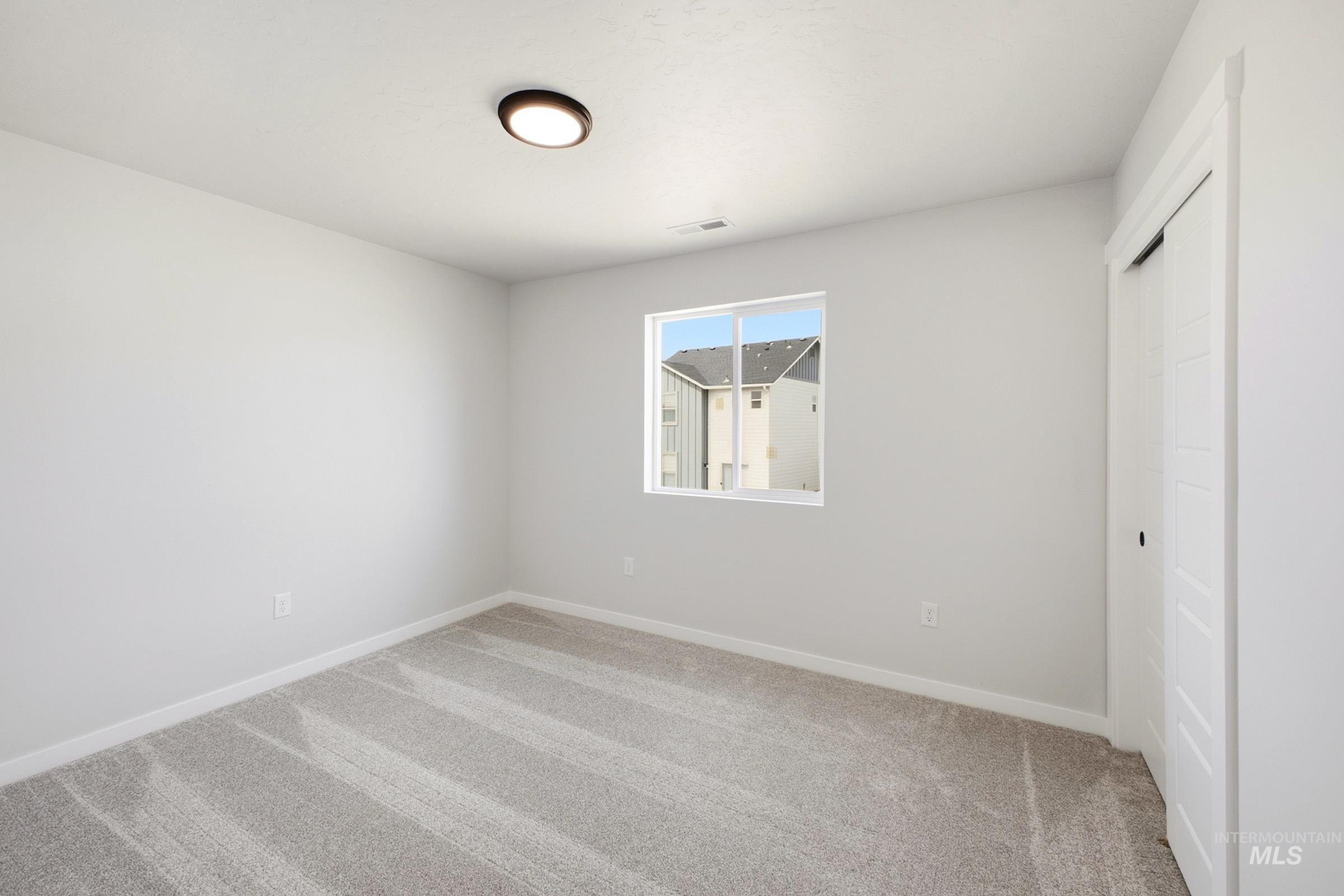 2095 S Summerson Way Property Photo 18