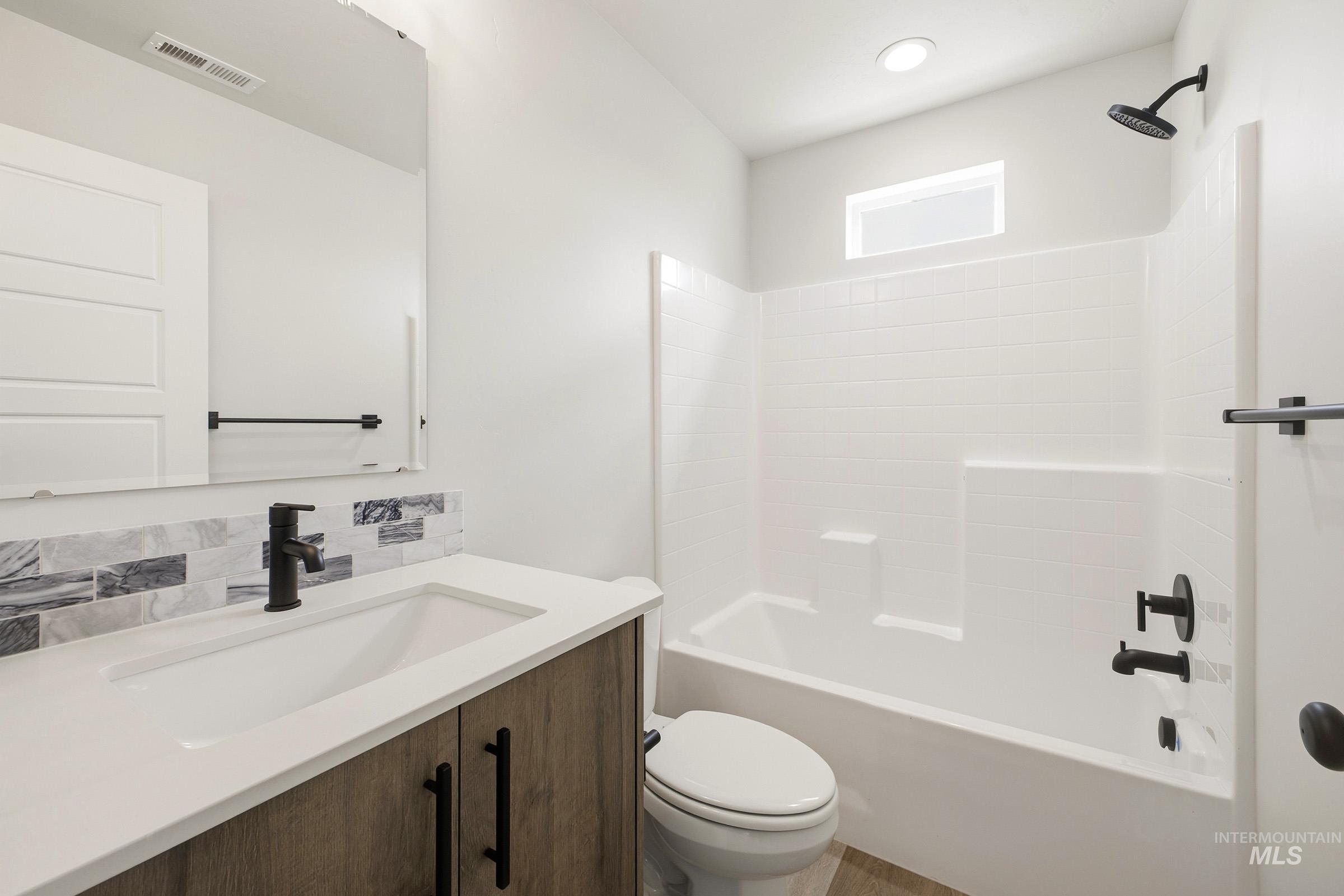 2095 S Summerson Way Property Photo 19