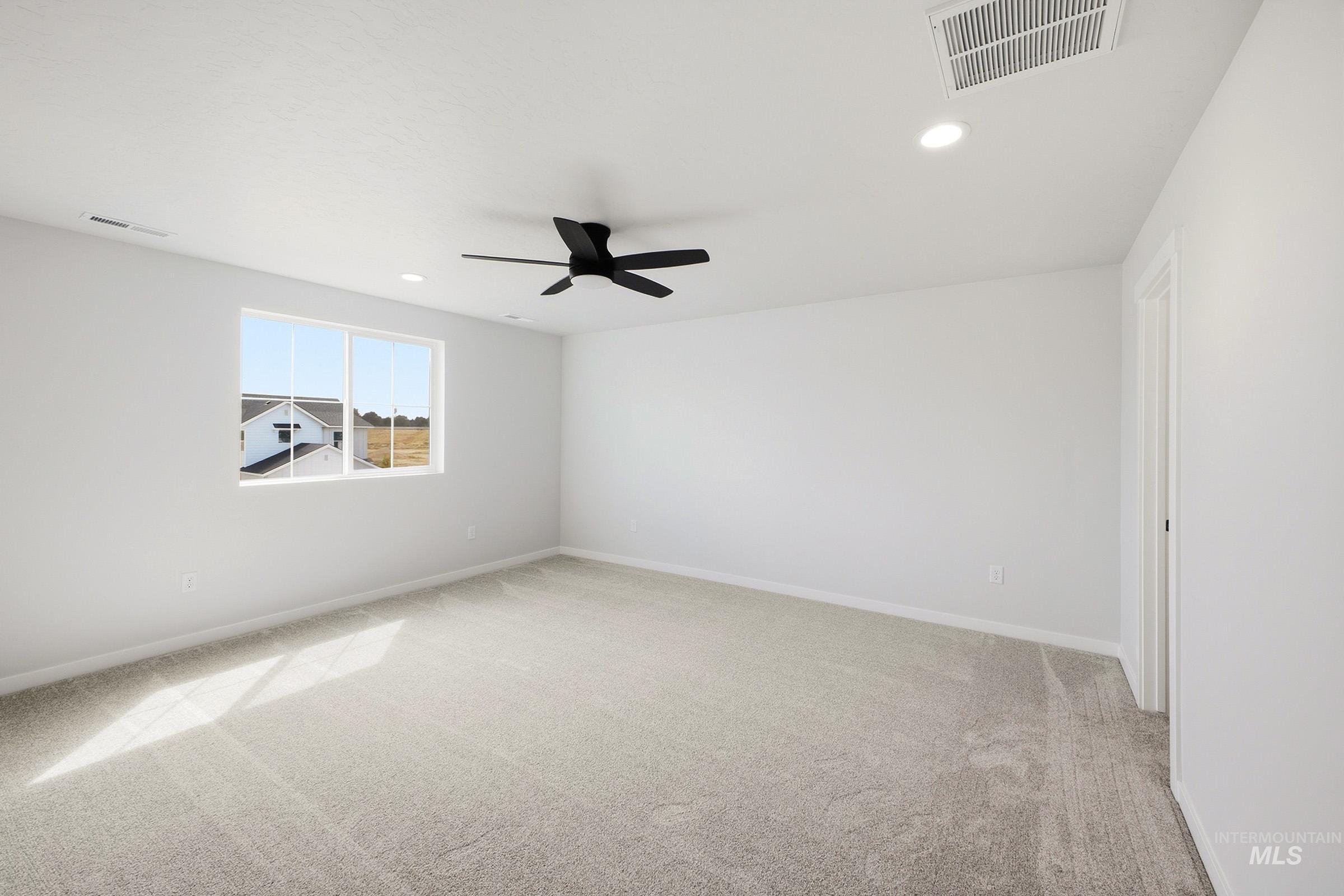 2095 S Summerson Way Property Photo 20