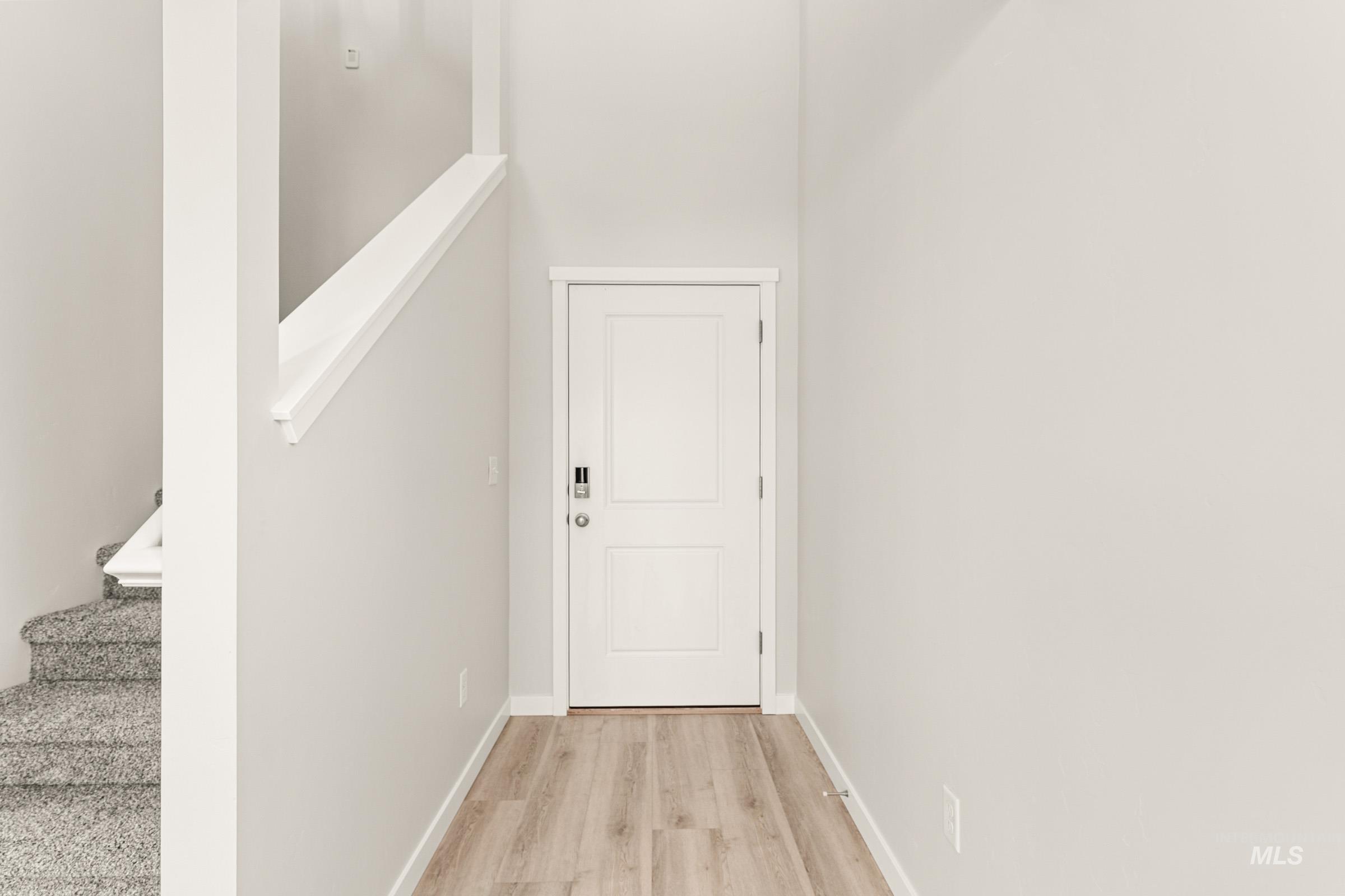 16210 Andes Ave Property Photo 2