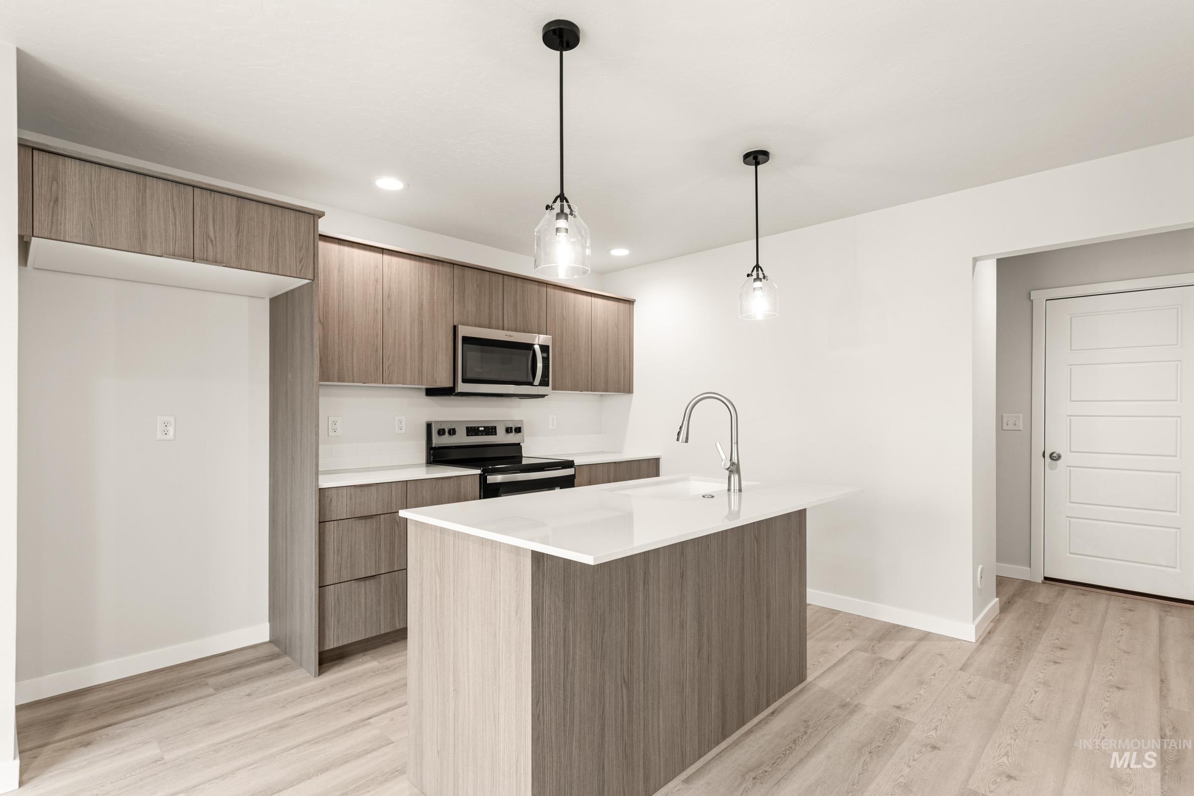 16210 Andes Ave Property Photo 3