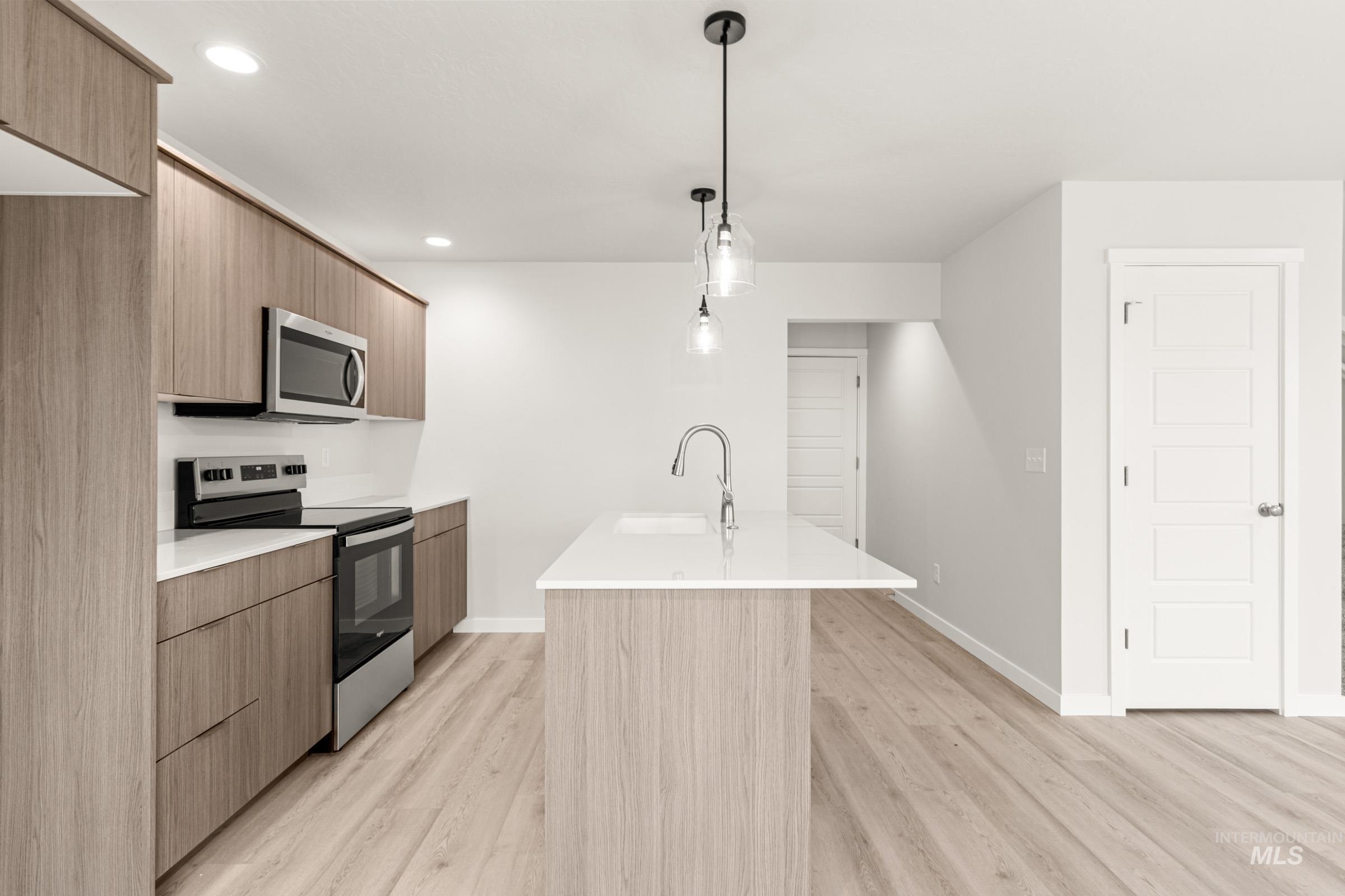 16210 Andes Ave Property Photo 4