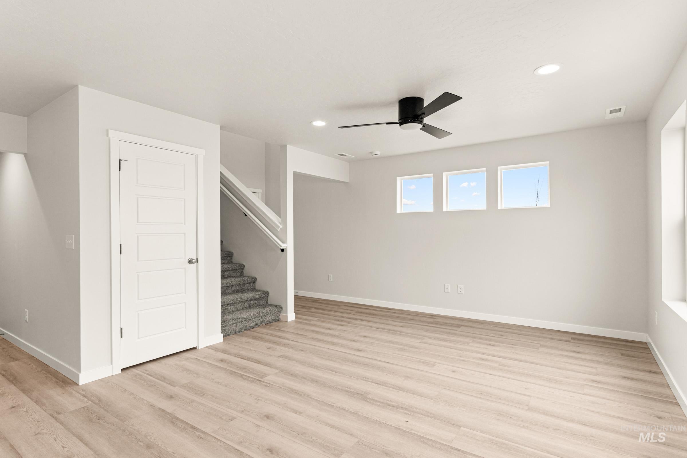 16210 Andes Ave Property Photo 8